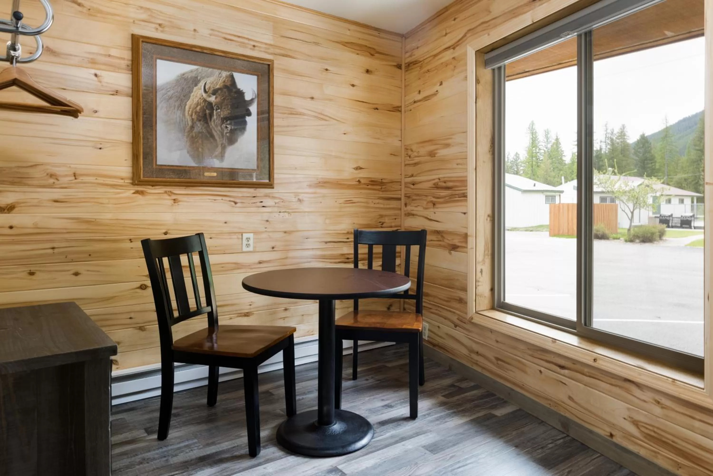 Dining area in Beargrass Lodging & RV Resort