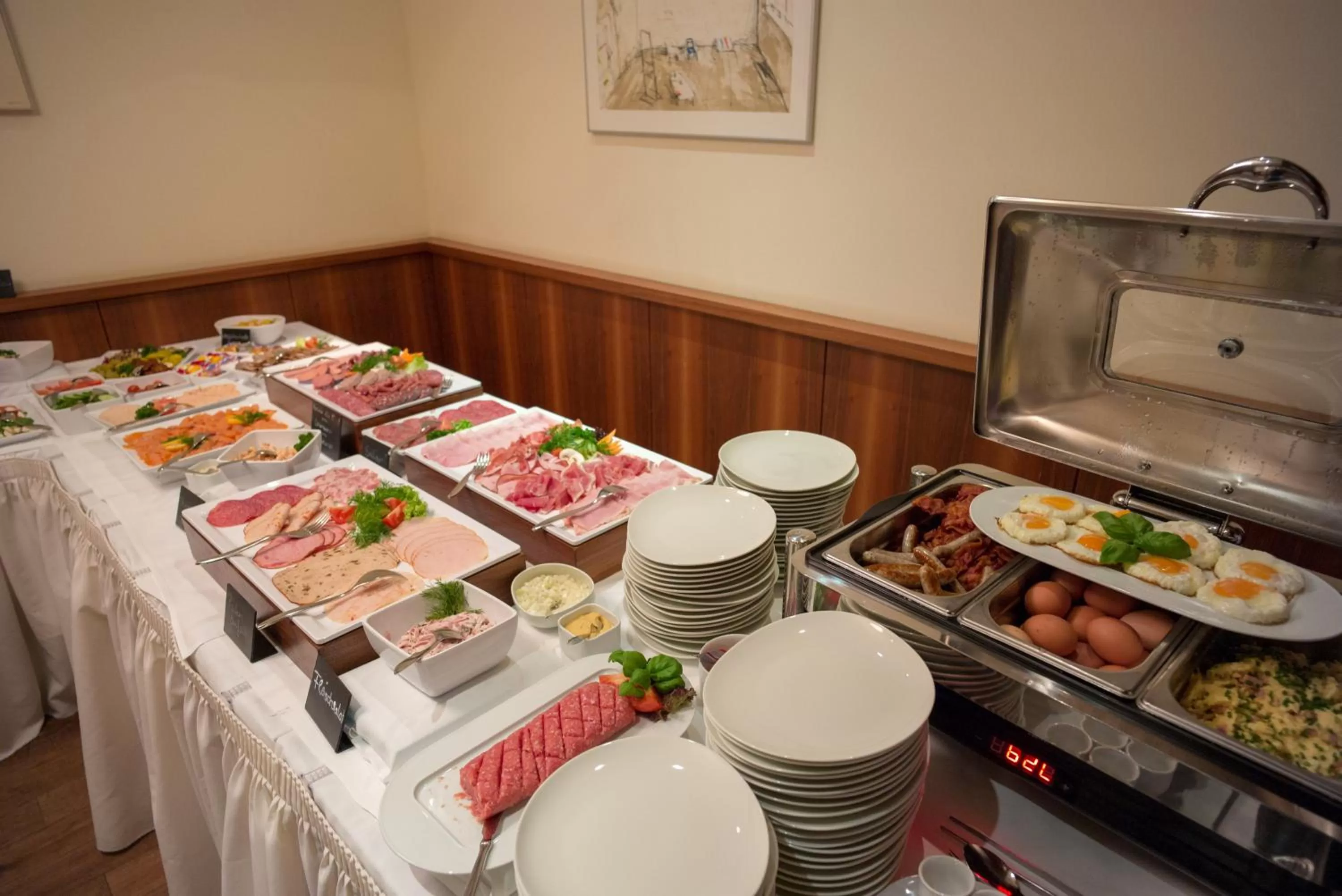 Breakfast in Hotel Gude