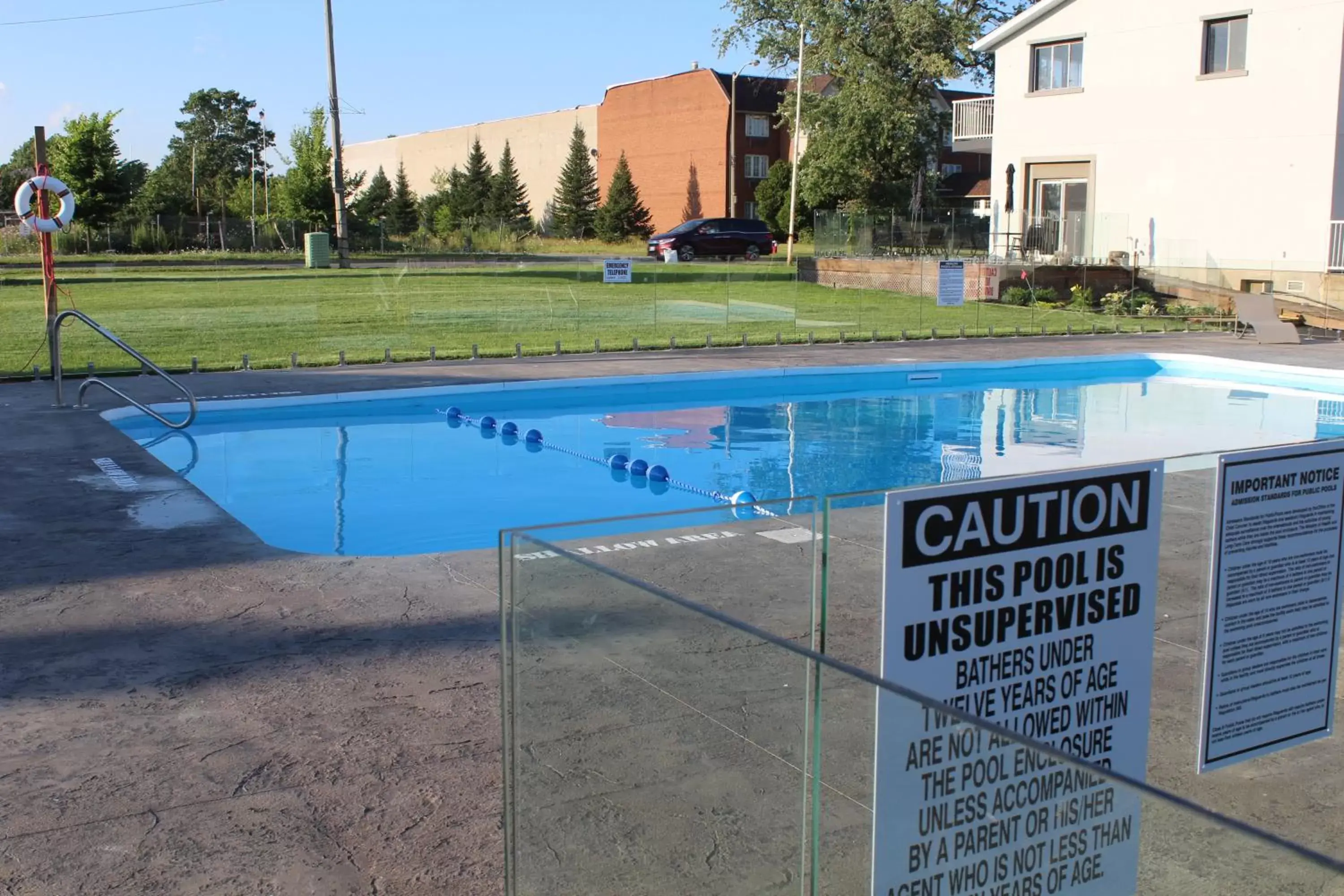 Swimming Pool in Super 8 by Wyndham Niagara Falls ON