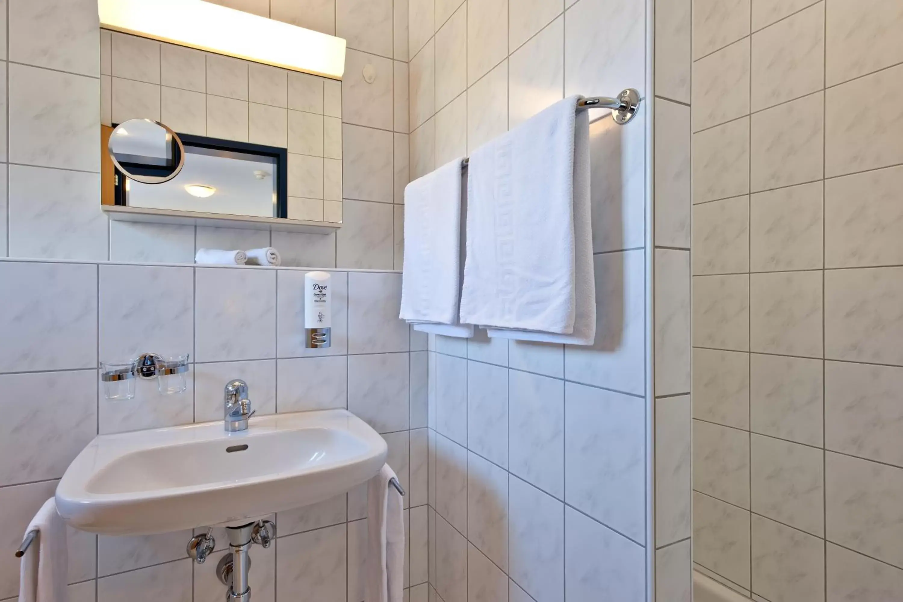 Bathroom in Hotel Sonne St. Moritz 3* Superior