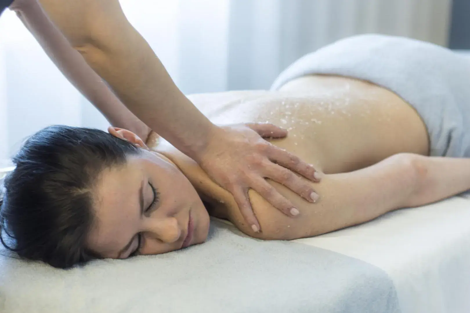 Massage in Divota Apartment Hotel