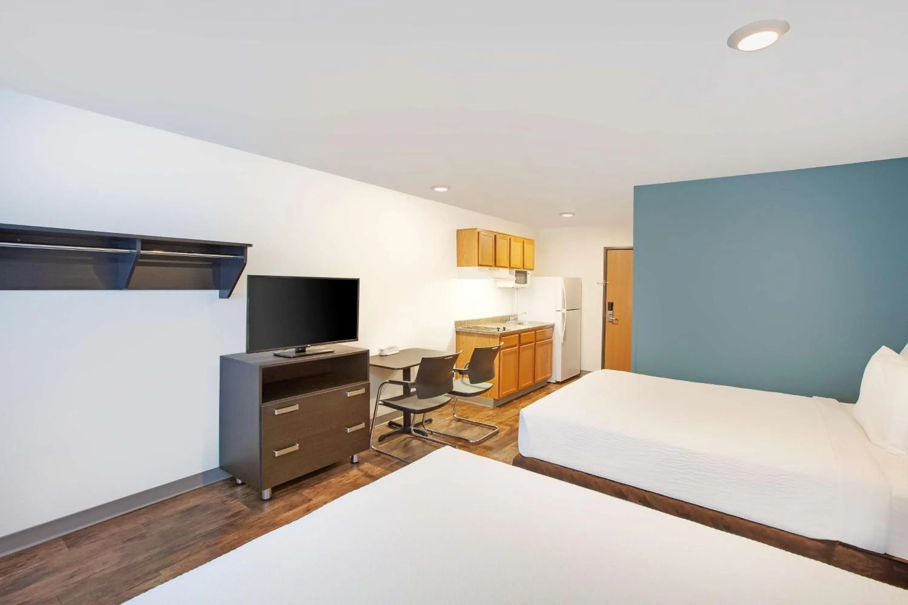 Bedroom, Bed in Extended Stay America Select Suites - Springdale