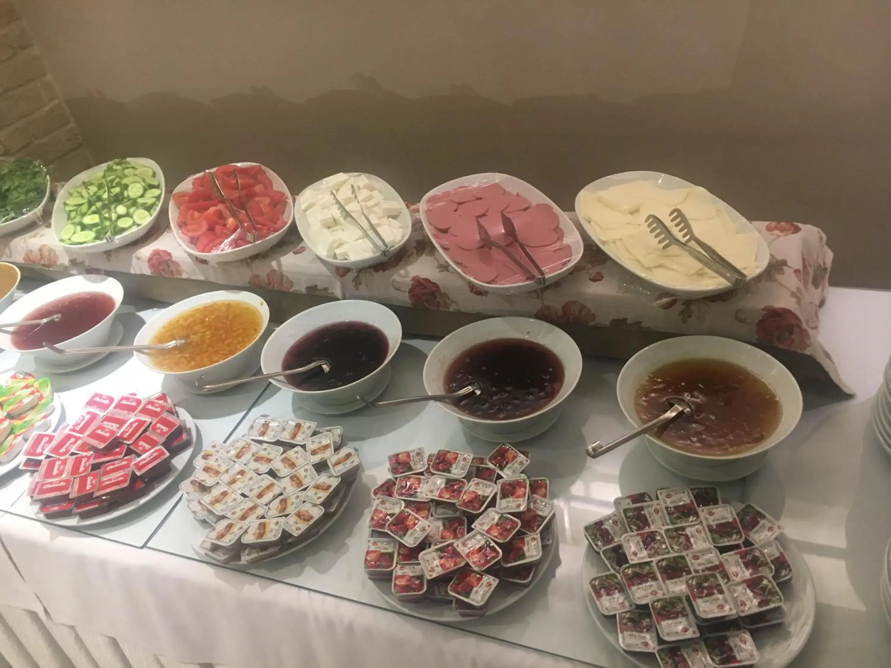 Buffet breakfast in Baykara Hotel
