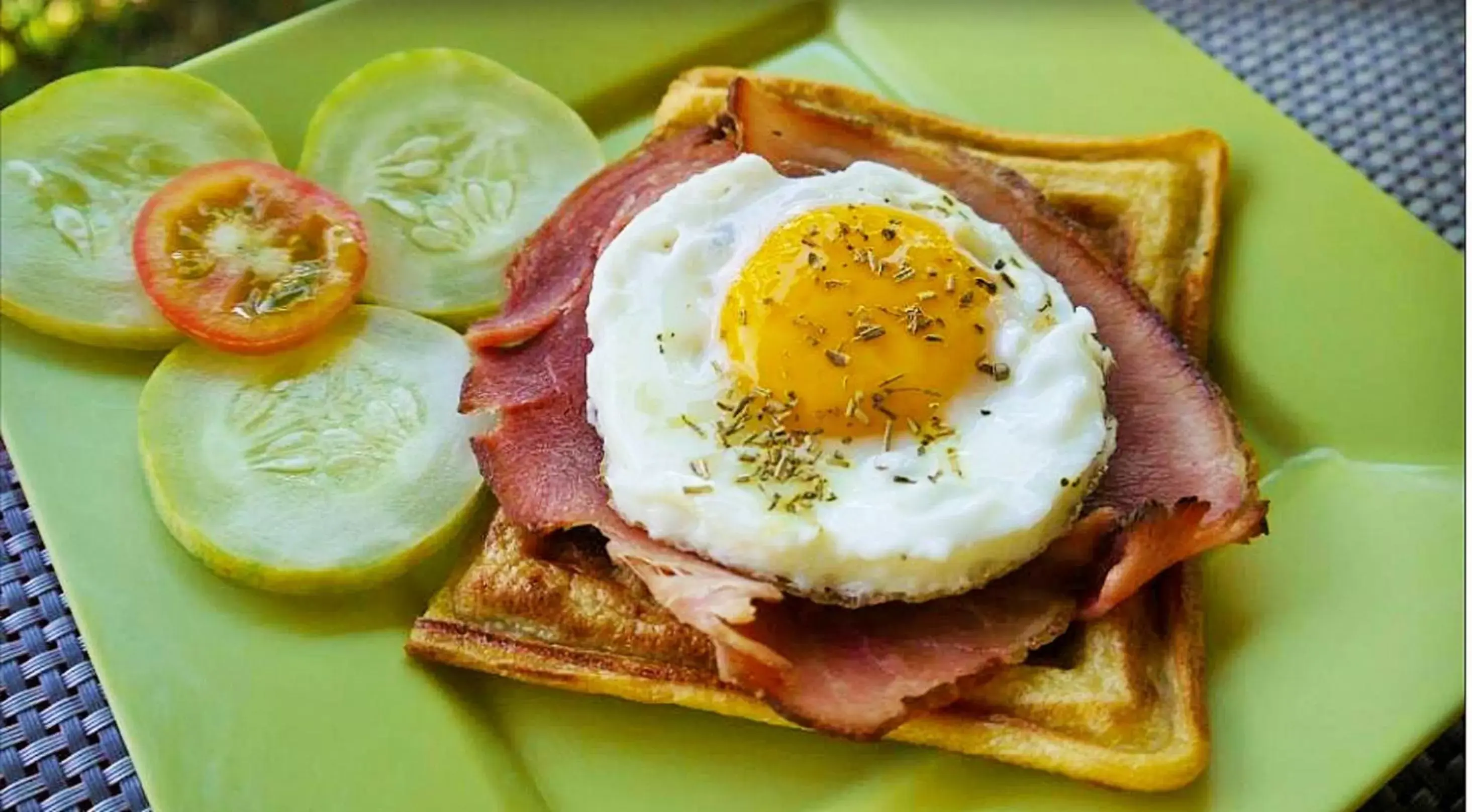 Continental breakfast, Food in SomeWhere Else Boutique Resort