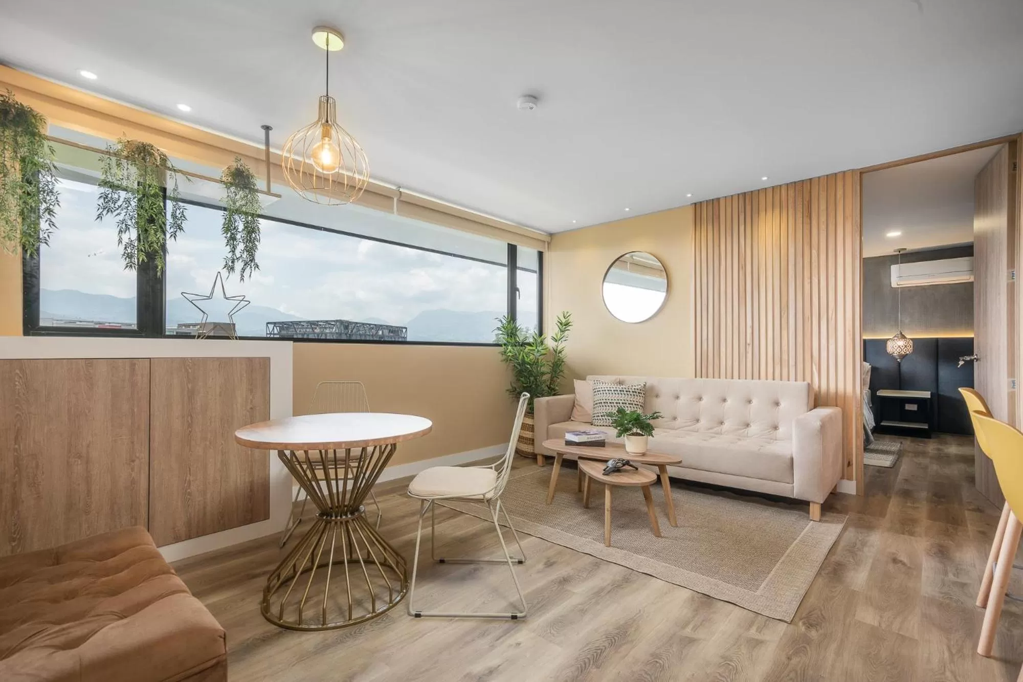 Living room in Apartamentos Go Living & Suites by HOUSY HOST