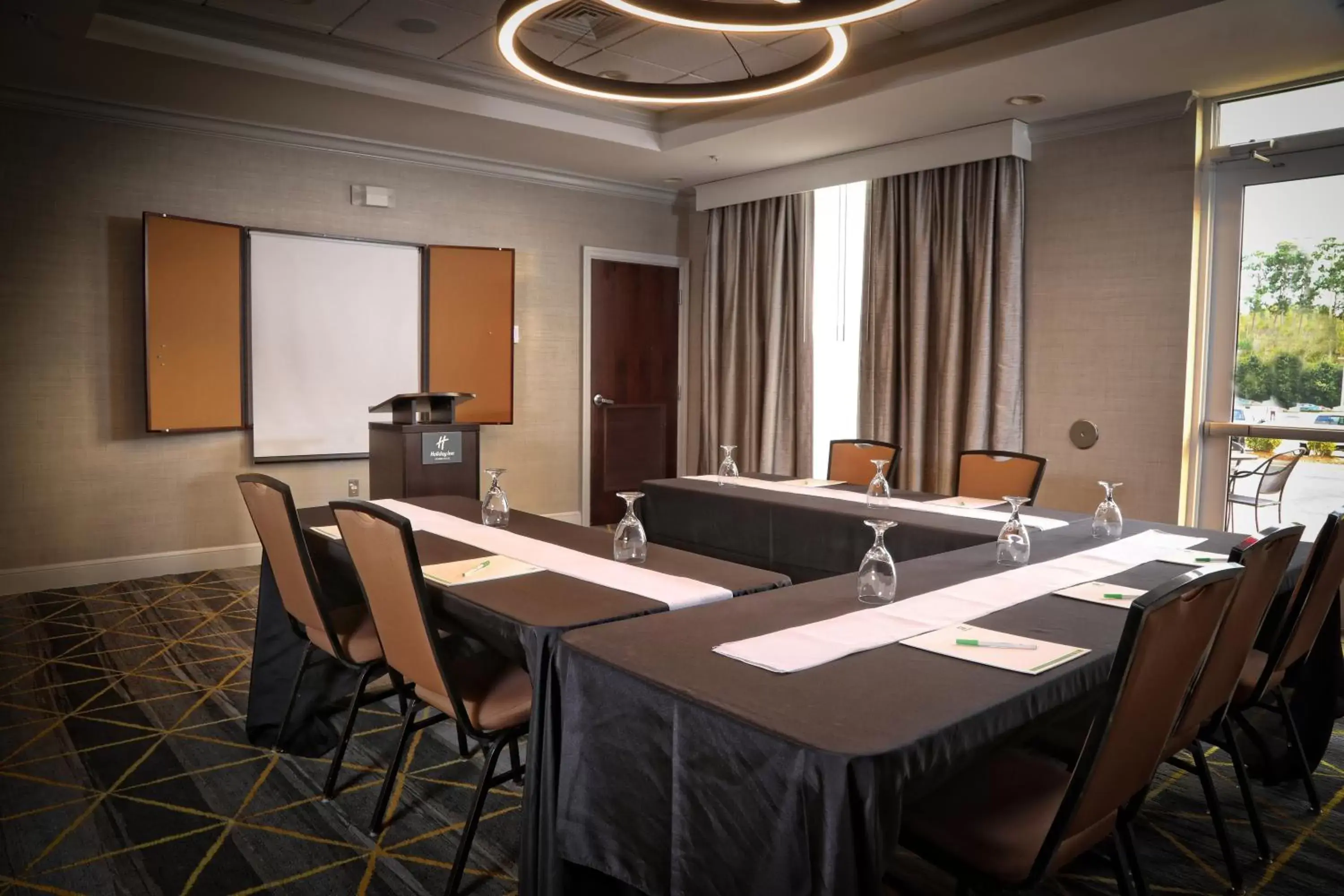 Meeting/conference room in Holiday Inn Statesboro-University Area, an IHG Hotel