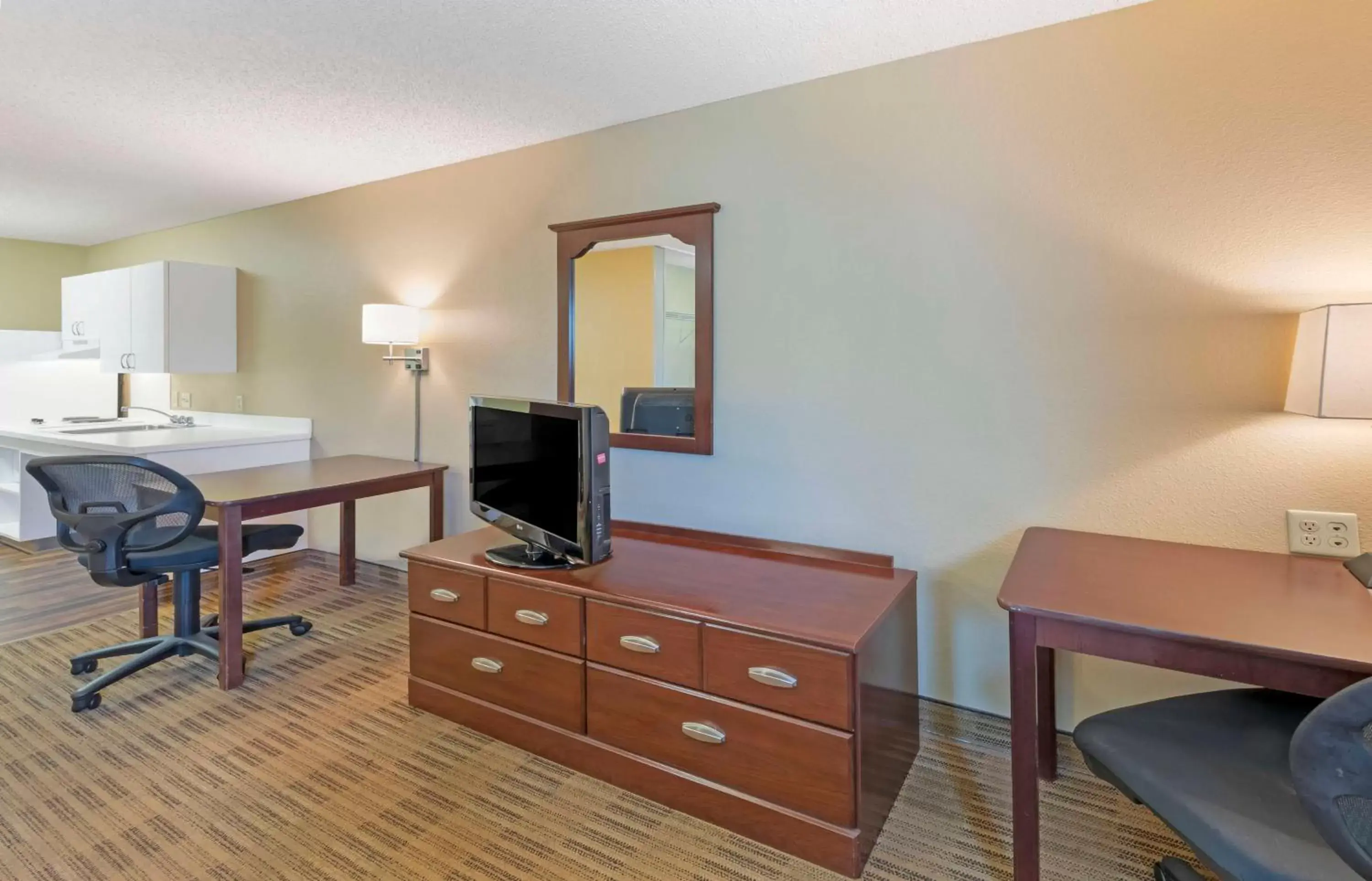 Bedroom, TV/Entertainment Center in Extended Stay America Suites - Orange County - Yorba Linda
