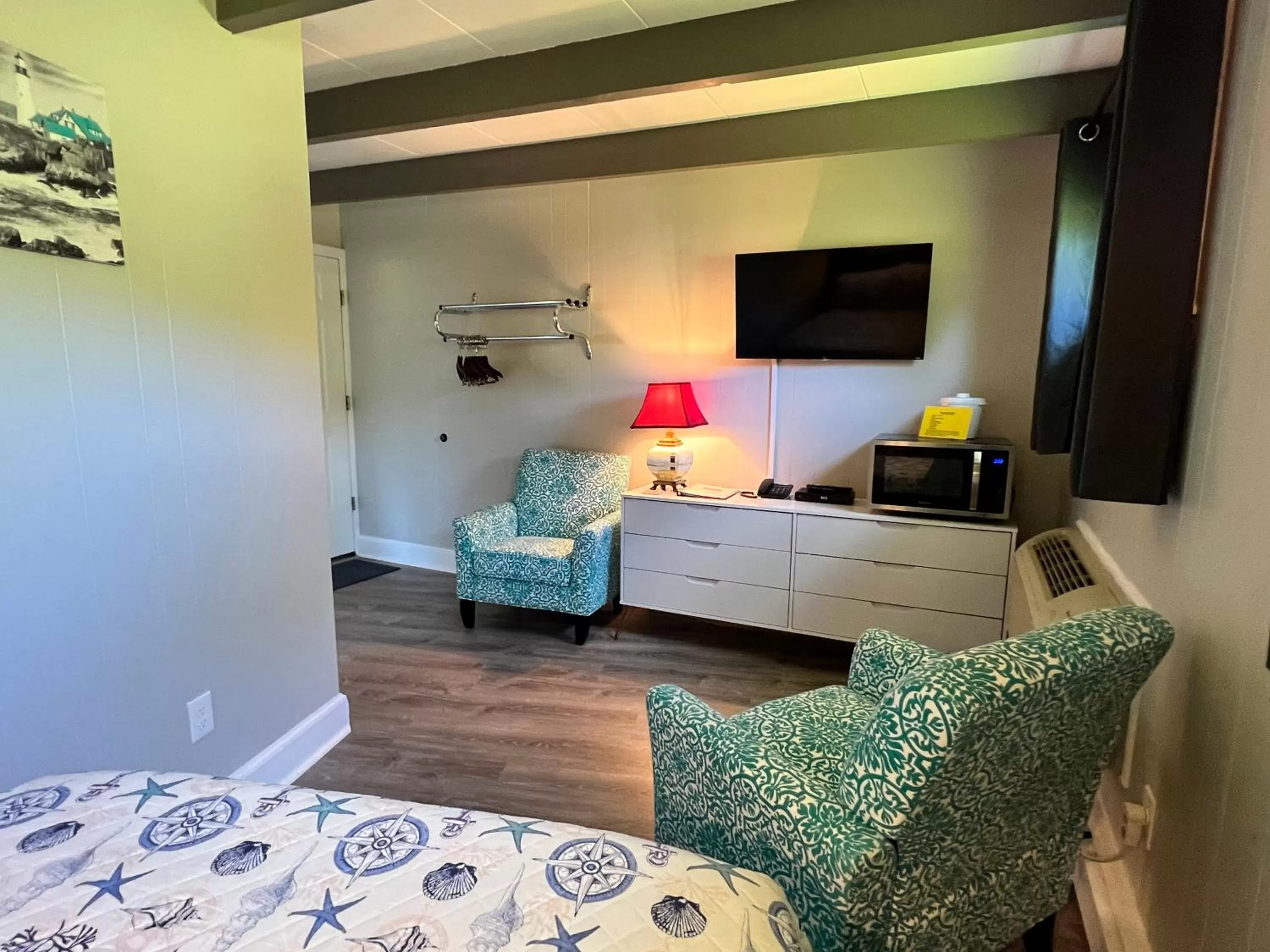 TV and multimedia, Bed in Claddagh Motel & Suites