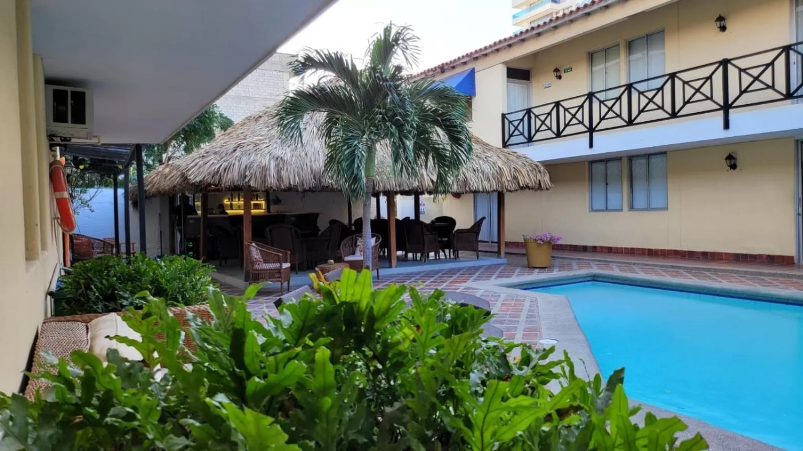 Property building, Swimming Pool in Najhomi Beach