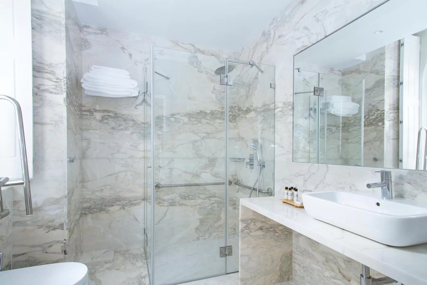 Double Room - Disability Access in Villa Bela Vista