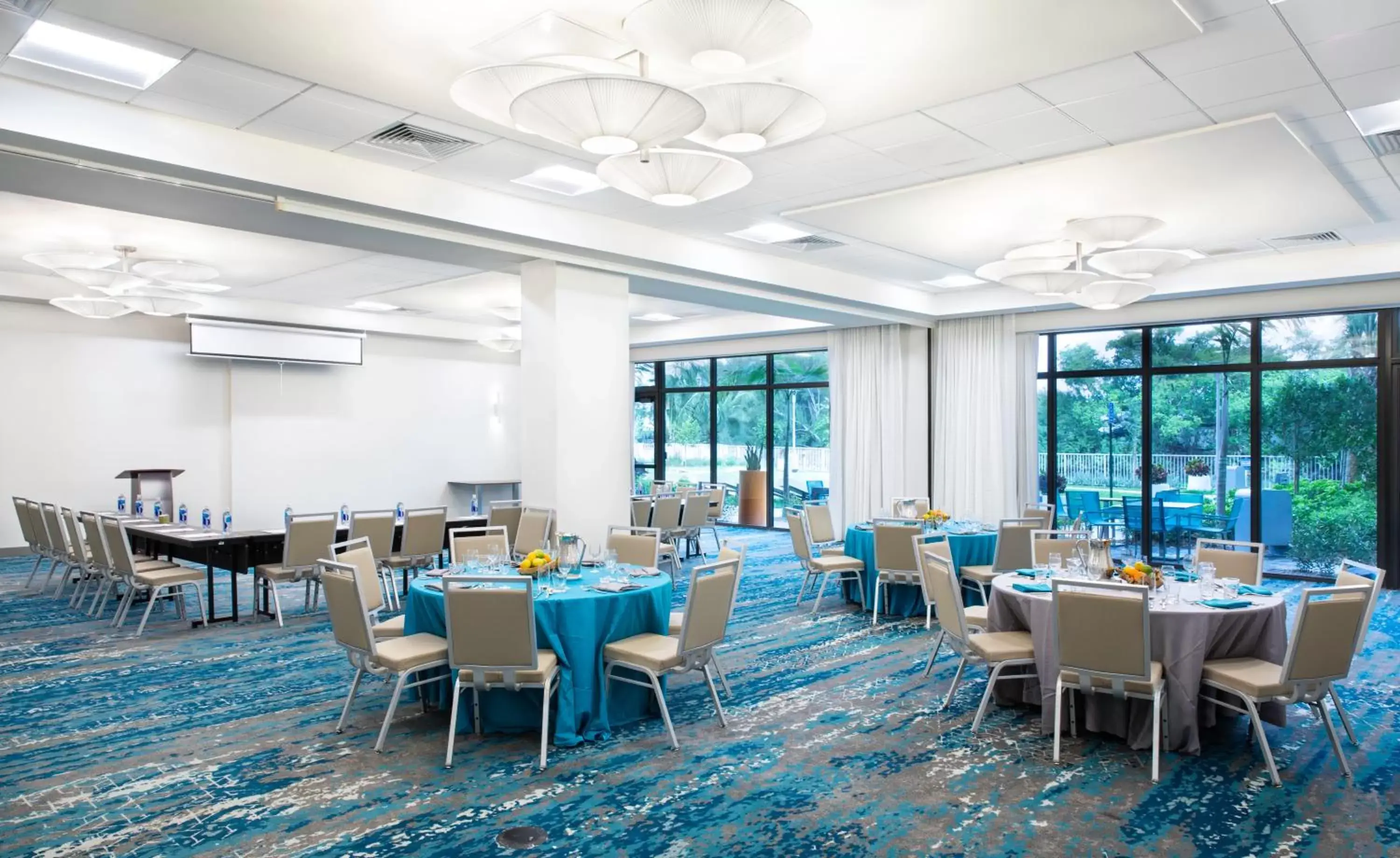 Banquet/Function facilities, Restaurant/Places to Eat in EVEN Hotel Miami - Airport, an IHG Hotel