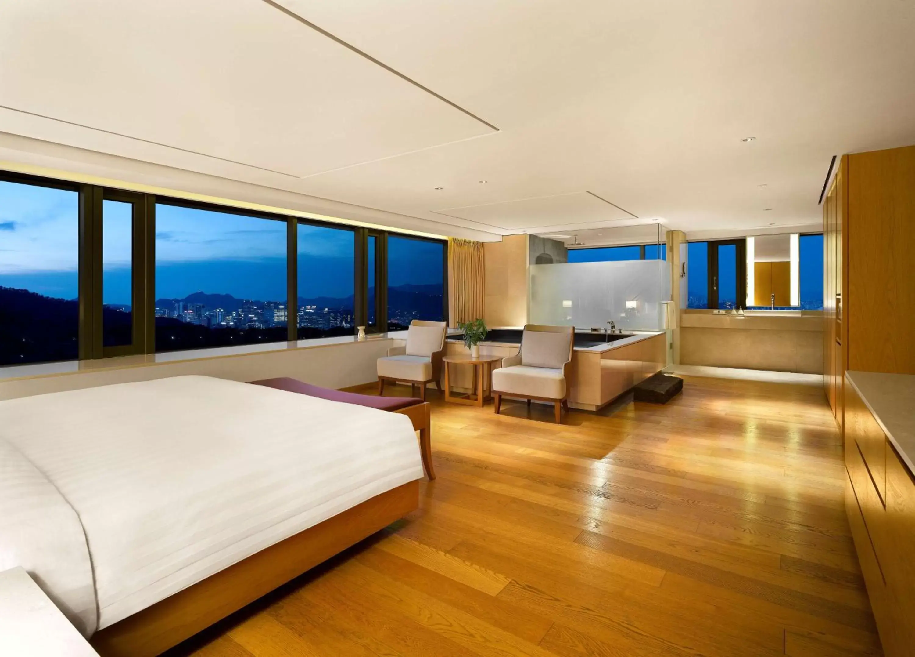 Bedroom in Banyan Tree Club & Spa Seoul