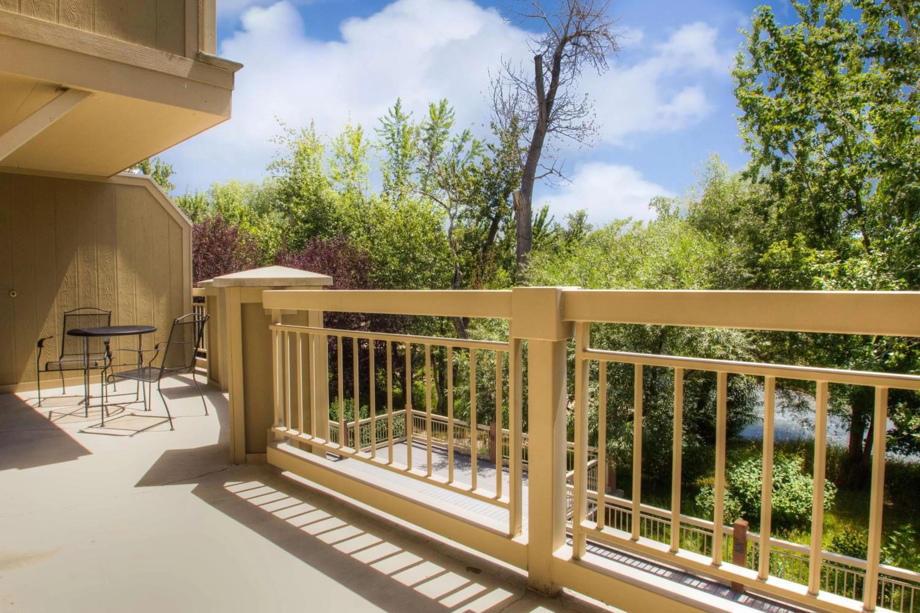 Living room in Hilton Garden Inn Boise / Eagle