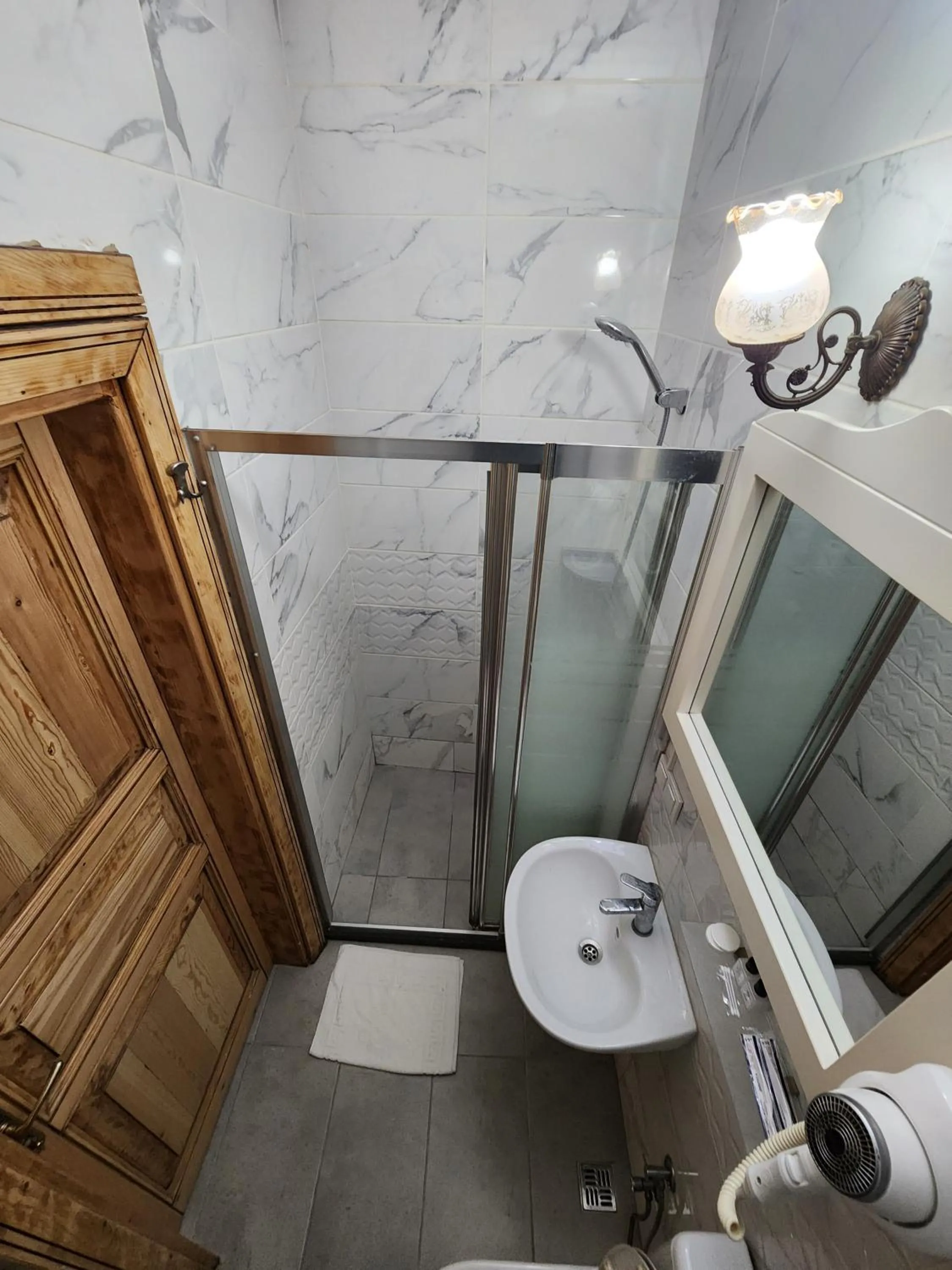 Bathroom in Kadıköy White House