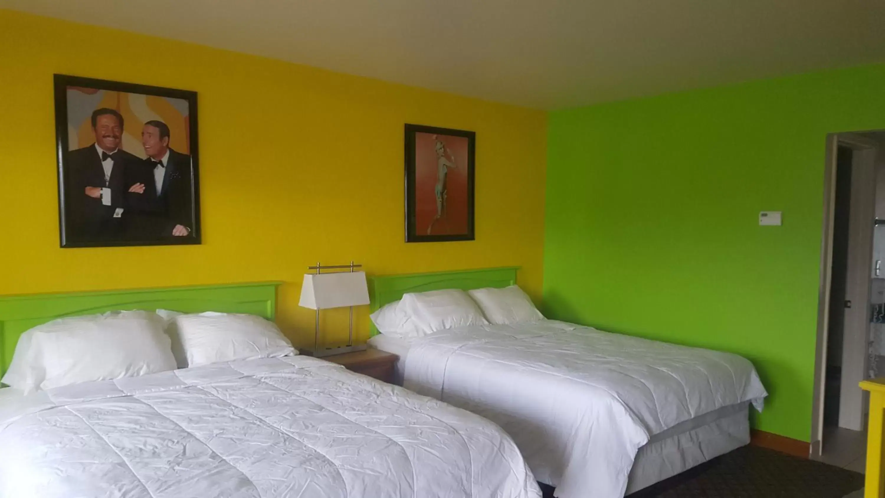 Bedroom, Bed in Retro Inn at Mesa Verde