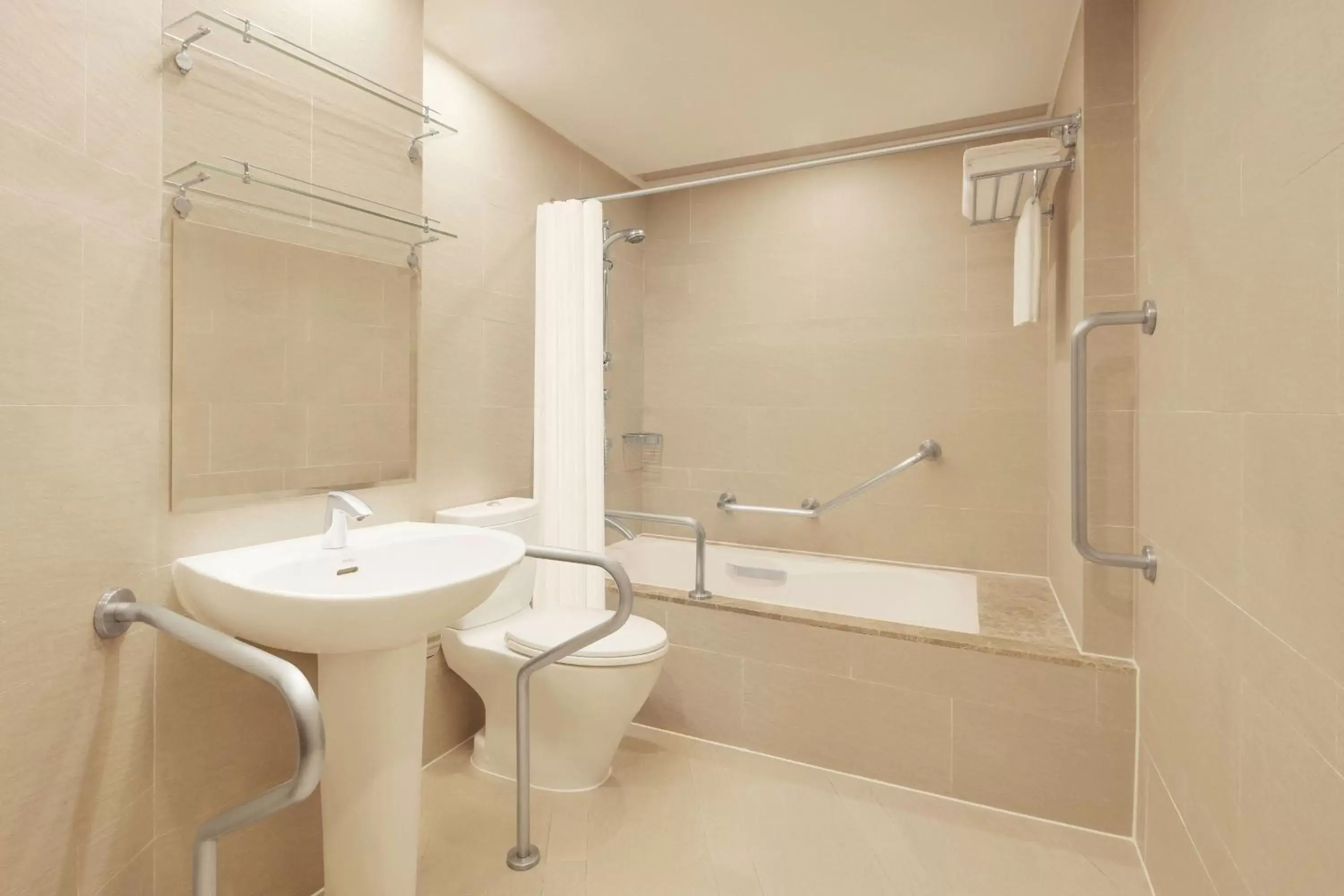 Bathroom in Four Points by Sheraton Shanghai, Pudong