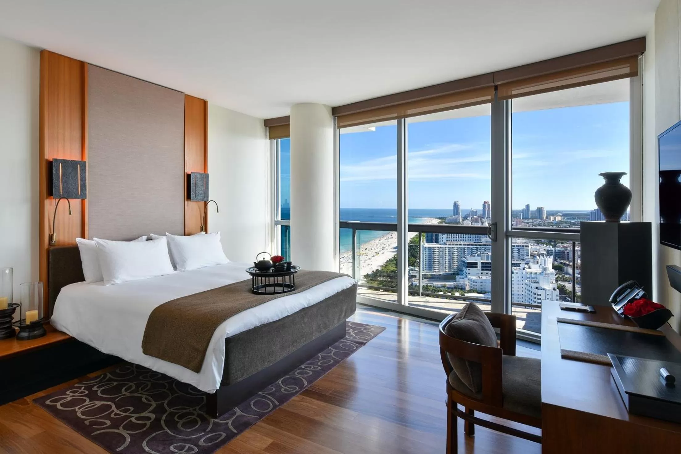Bedroom, Bed in The Setai, Miami Beach