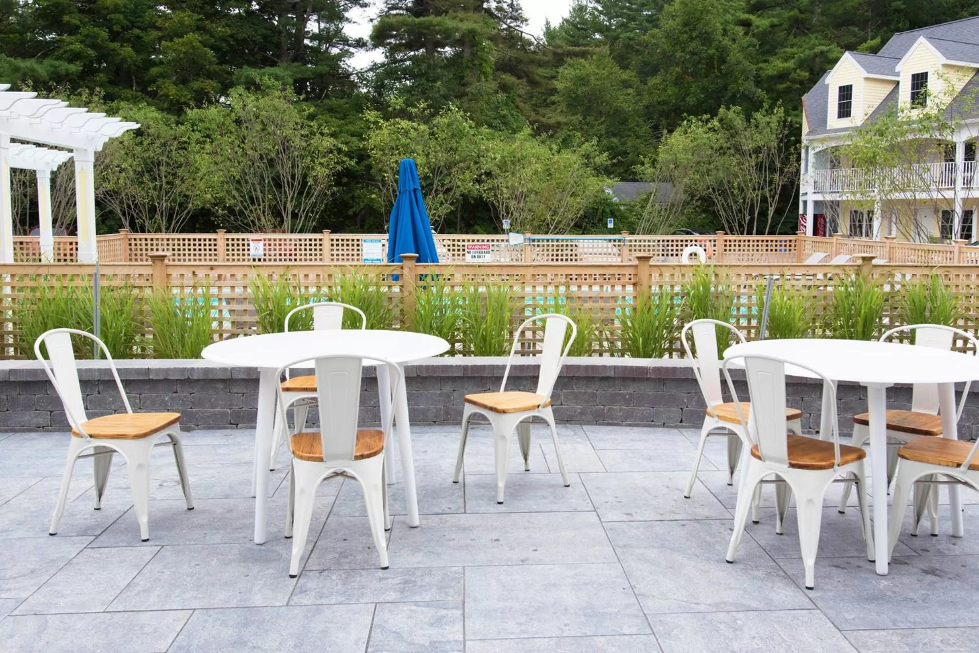 Patio in Admiral's Inn Resort