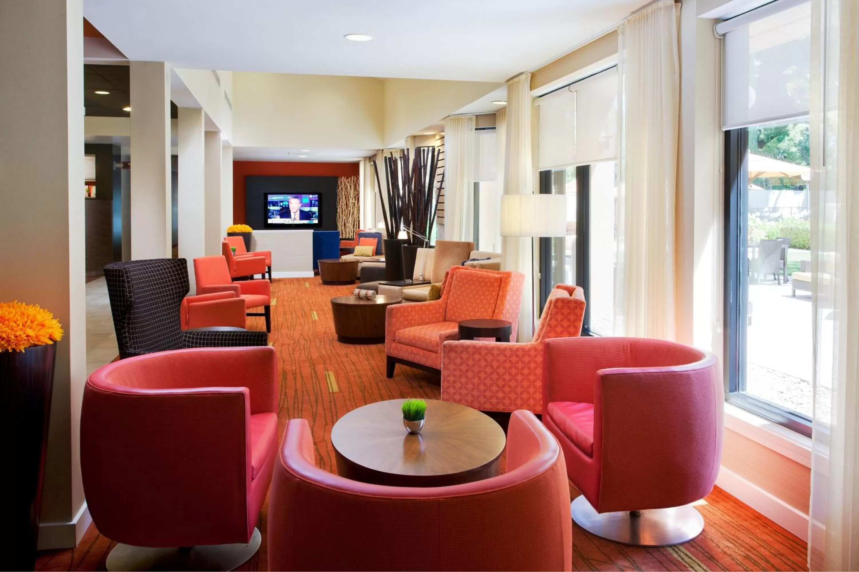 Lobby or reception in Courtyard Sacramento Airport Natomas