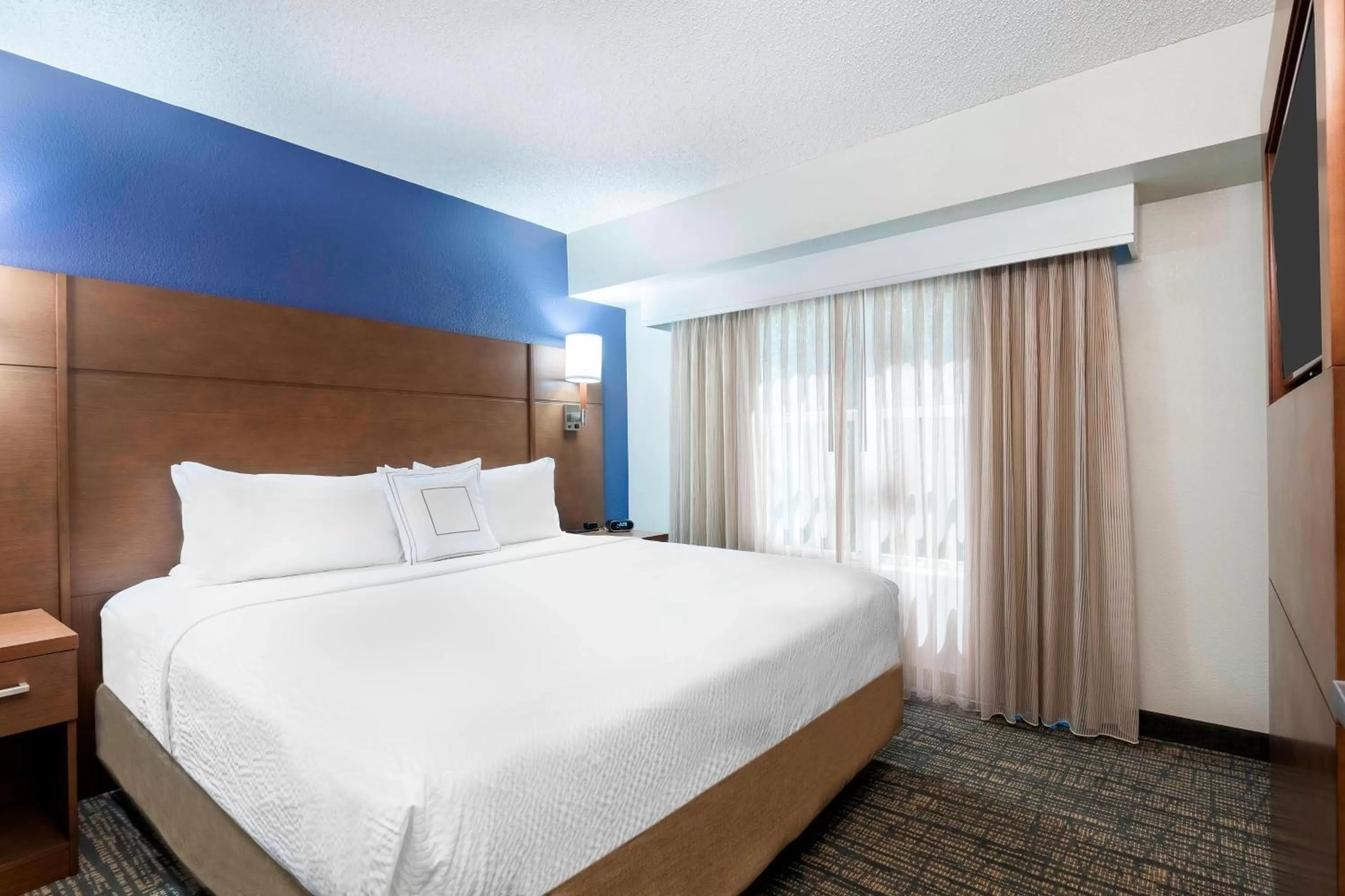Bedroom, Bed in Residence Inn by Marriott Tampa at USF/Medical Center