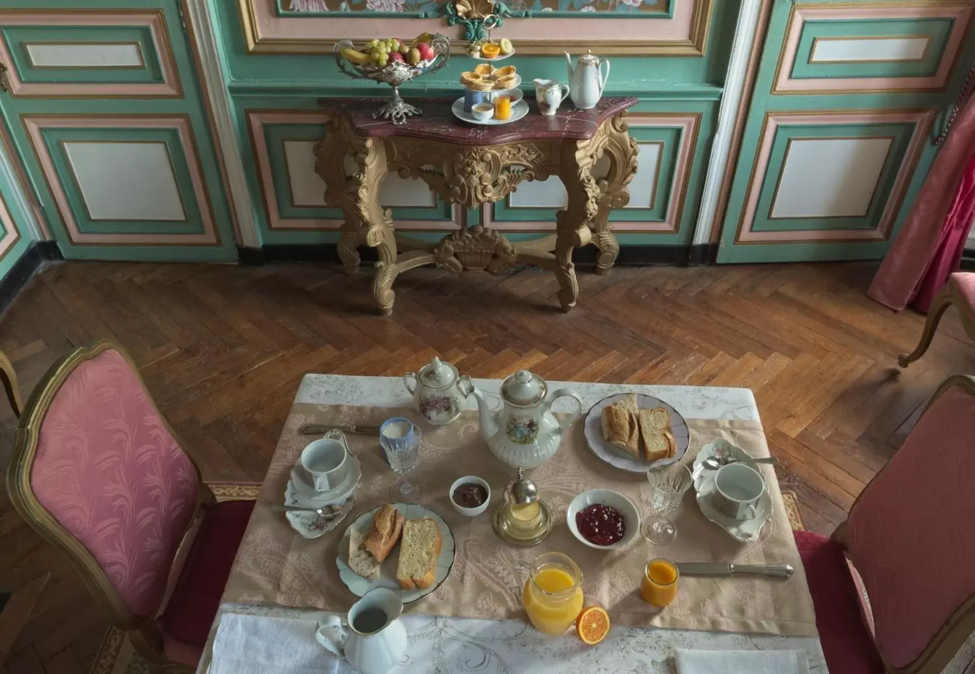 Dining Area in Chateau du Hallay