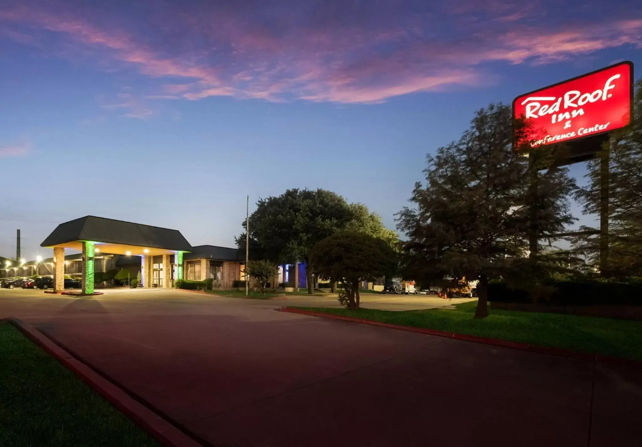 Property Building in Red Roof Inn & Conference Center McKinney