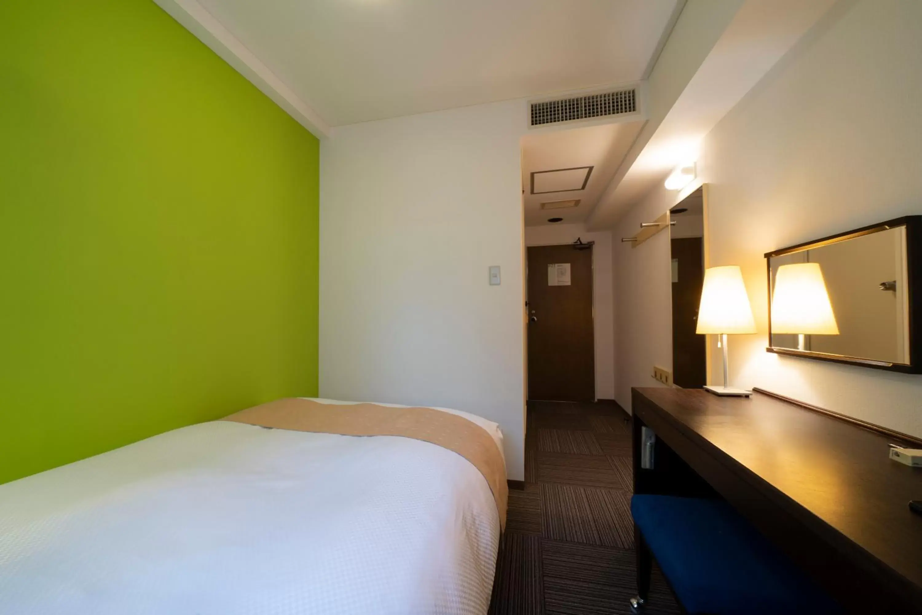 Spring, Bed in Hotel S-plus Nagoya Sakae