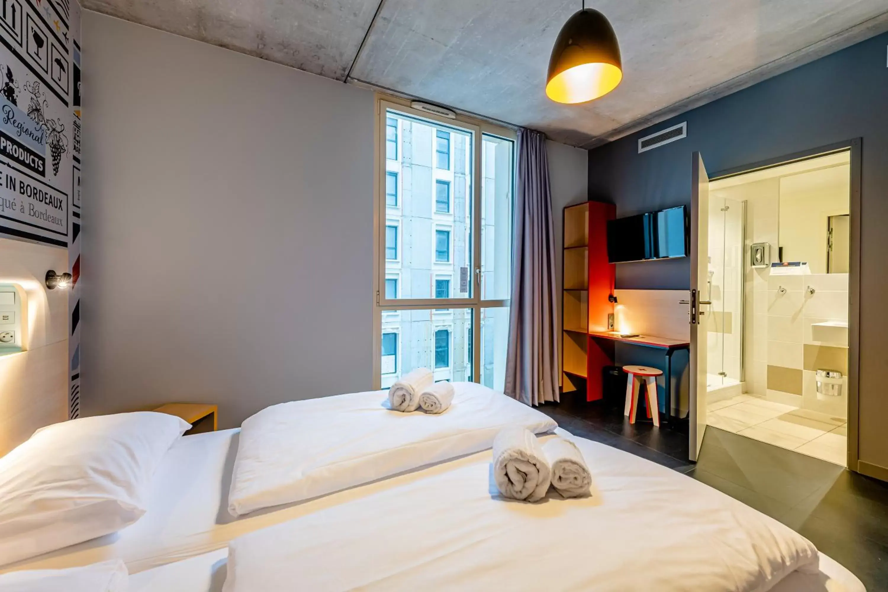 Bedroom, Bed in MEININGER Hotel Bordeaux Gare Saint-Jean