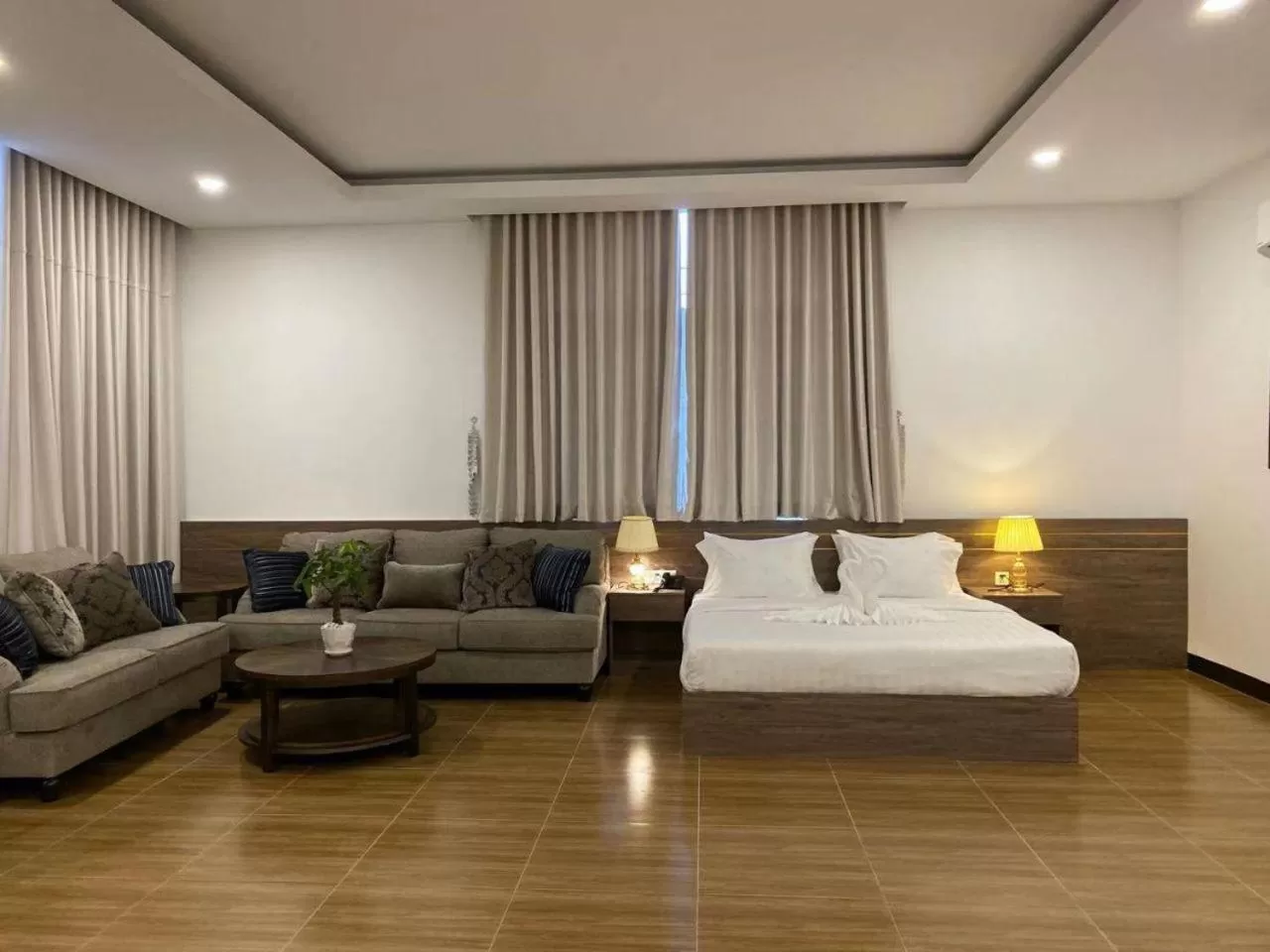 Bedroom, Bed in Apple Hotel Three - Phnom Penh