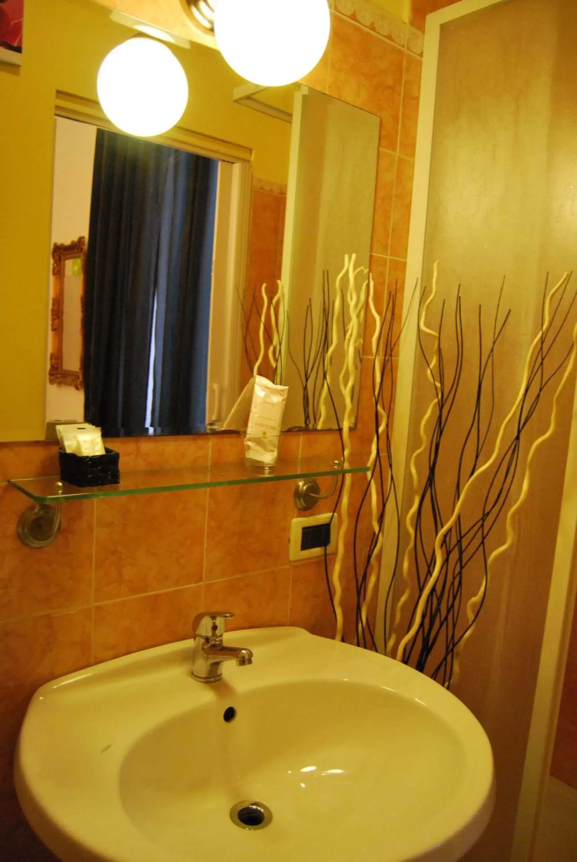 Bathroom in Core De Roma Suites