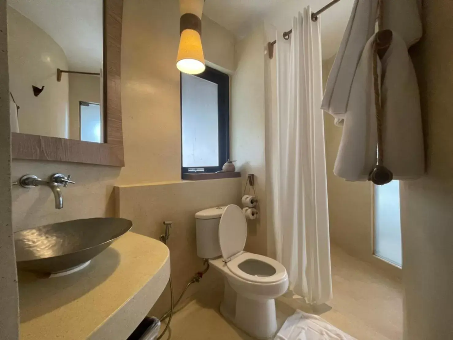 Bathroom in Aana Resort & Spa