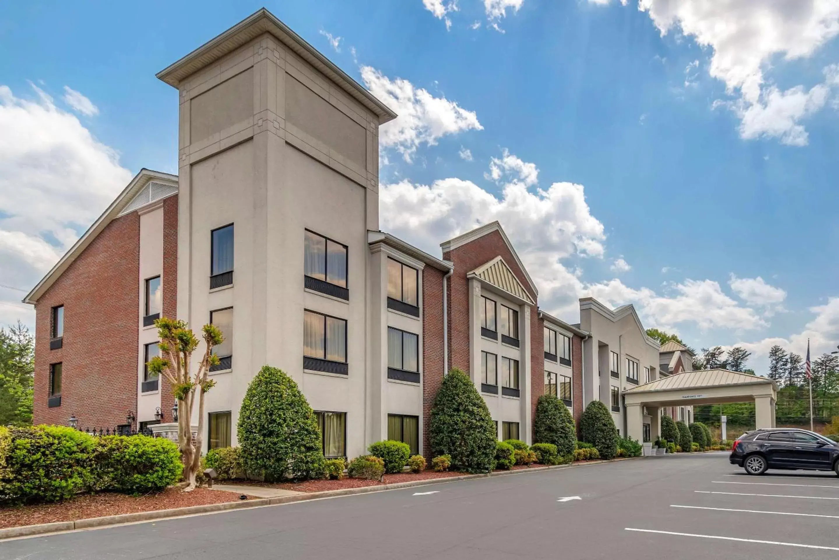 Property building in Comfort Inn & Suites Dahlonega University Area