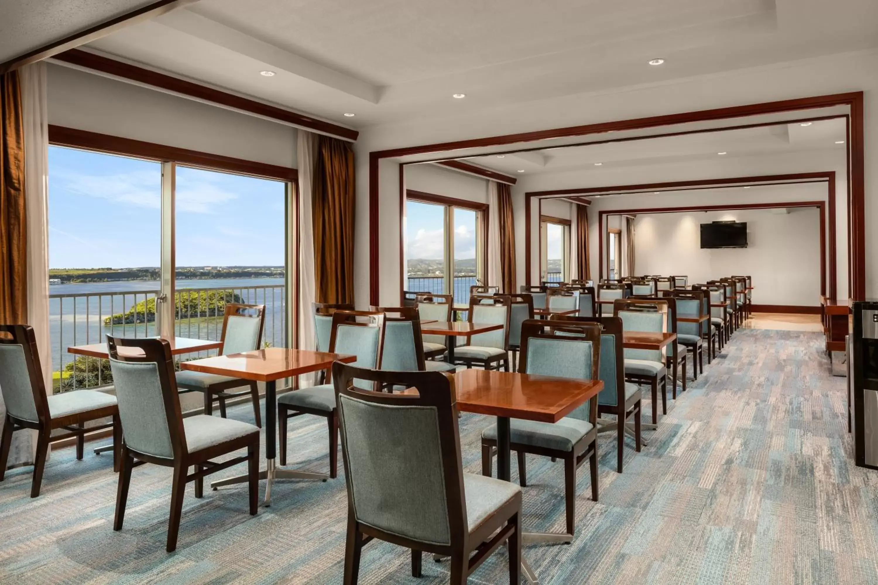 Restaurant/places to eat in RIHGA Royal Laguna Guam Resort Restaurant/places to eat in RIHGA Royal Laguna Guam Resort