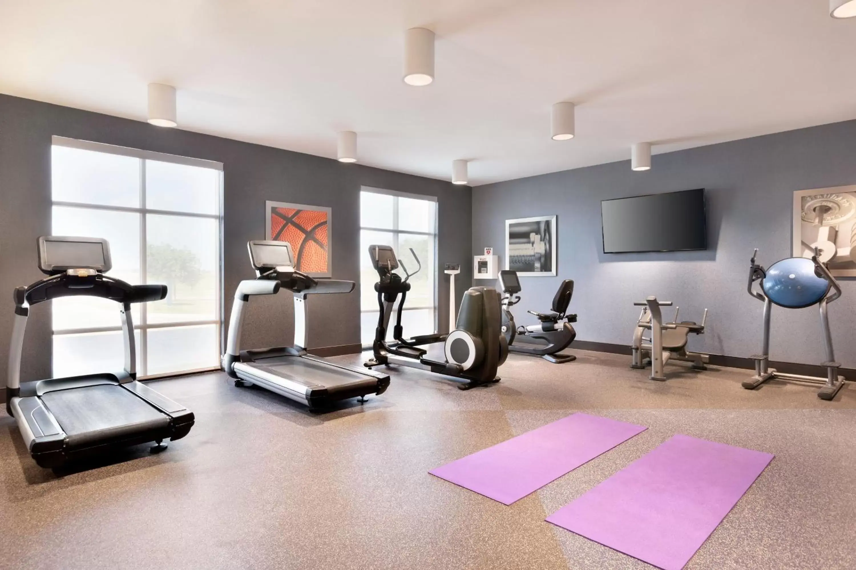 Fitness centre/facilities, Fitness Center/Facilities in Four Points by Sheraton Fargo Medical Center