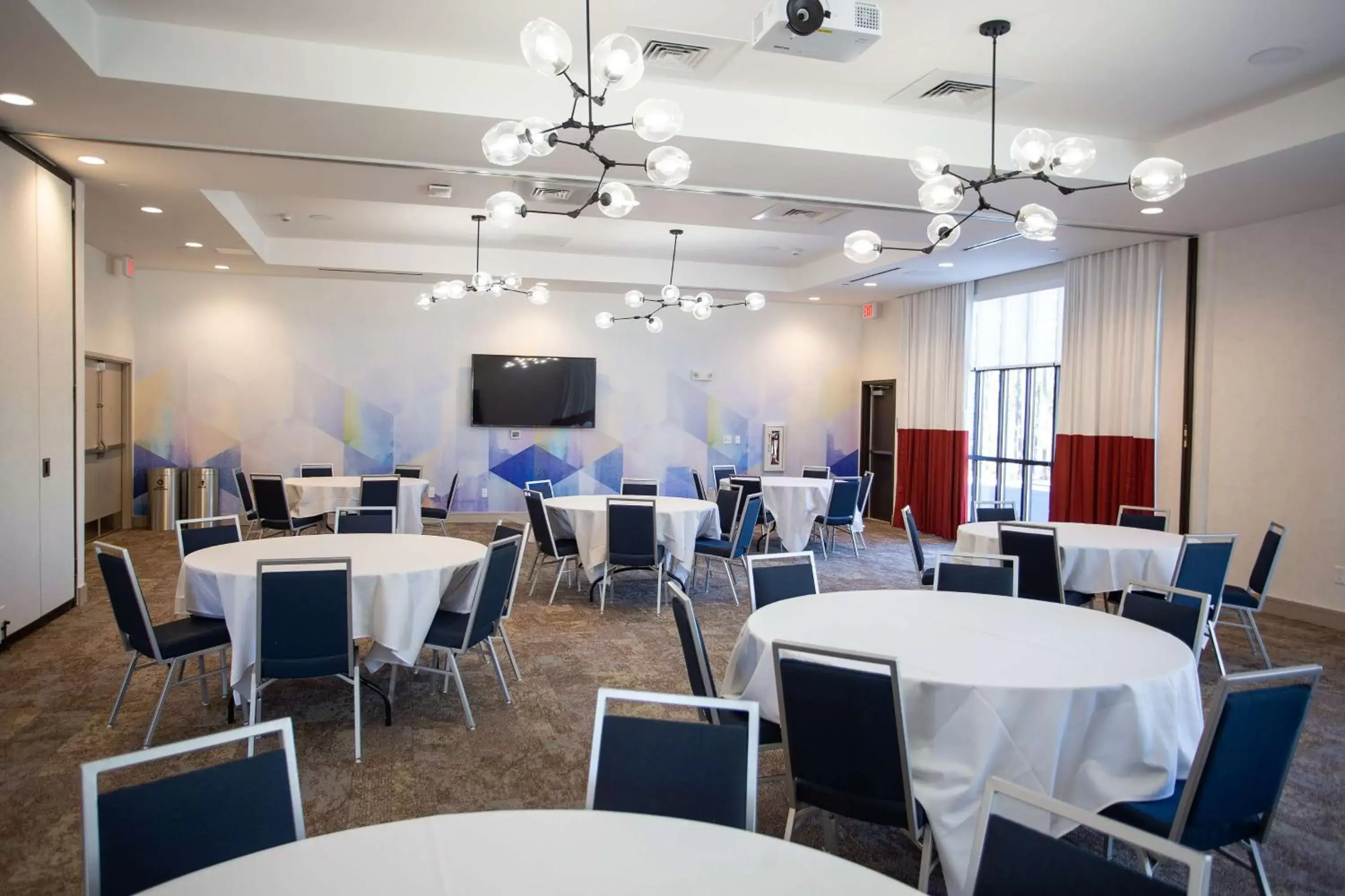 Meeting/conference room, Restaurant/Places to Eat in Hilton Garden Inn Southern Pines Pinehurst, Nc