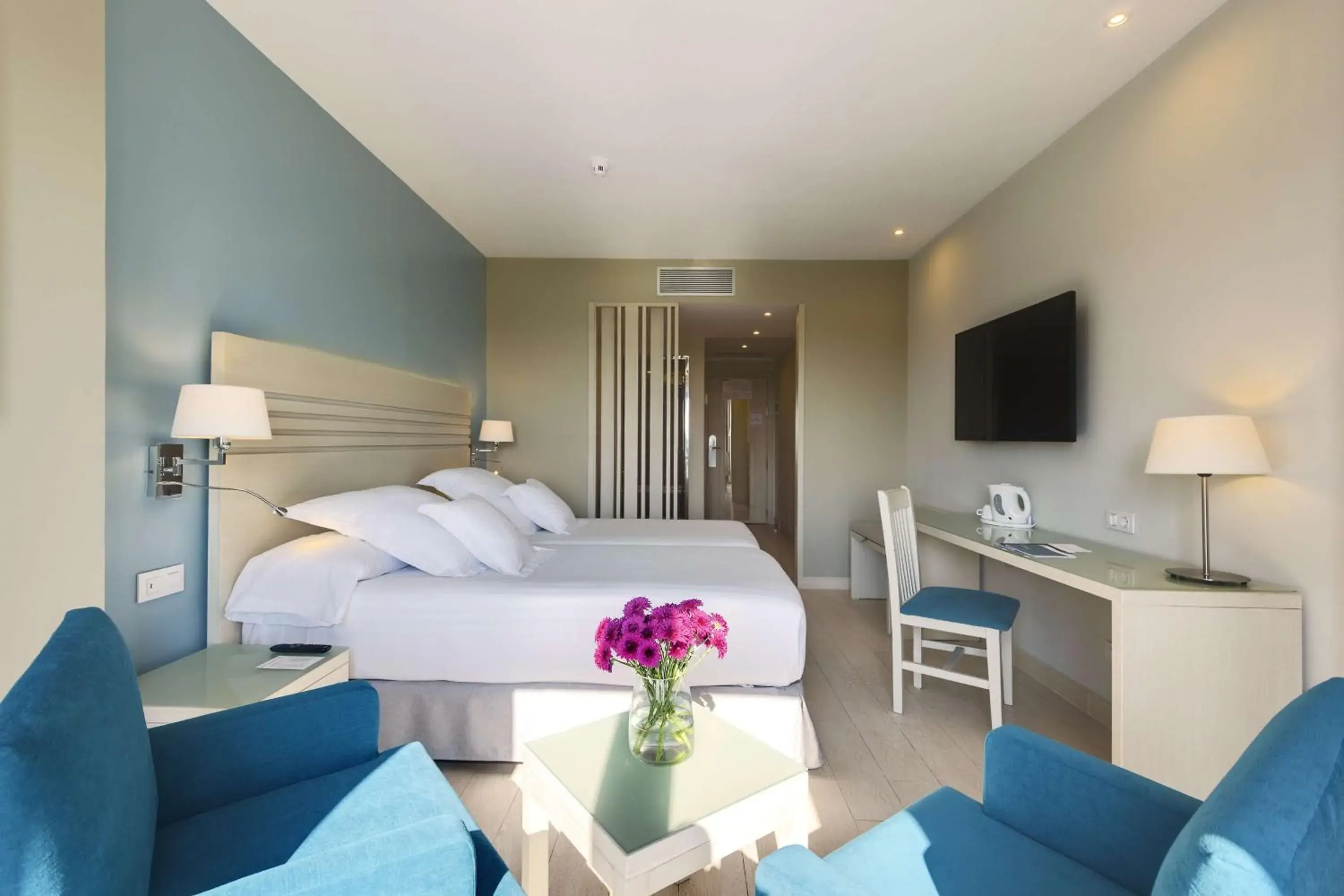 Bedroom, Bed in Barceló Costa Ballena Golf & Spa Bedroom, Bed in Barceló Costa Ballena Golf & Spa