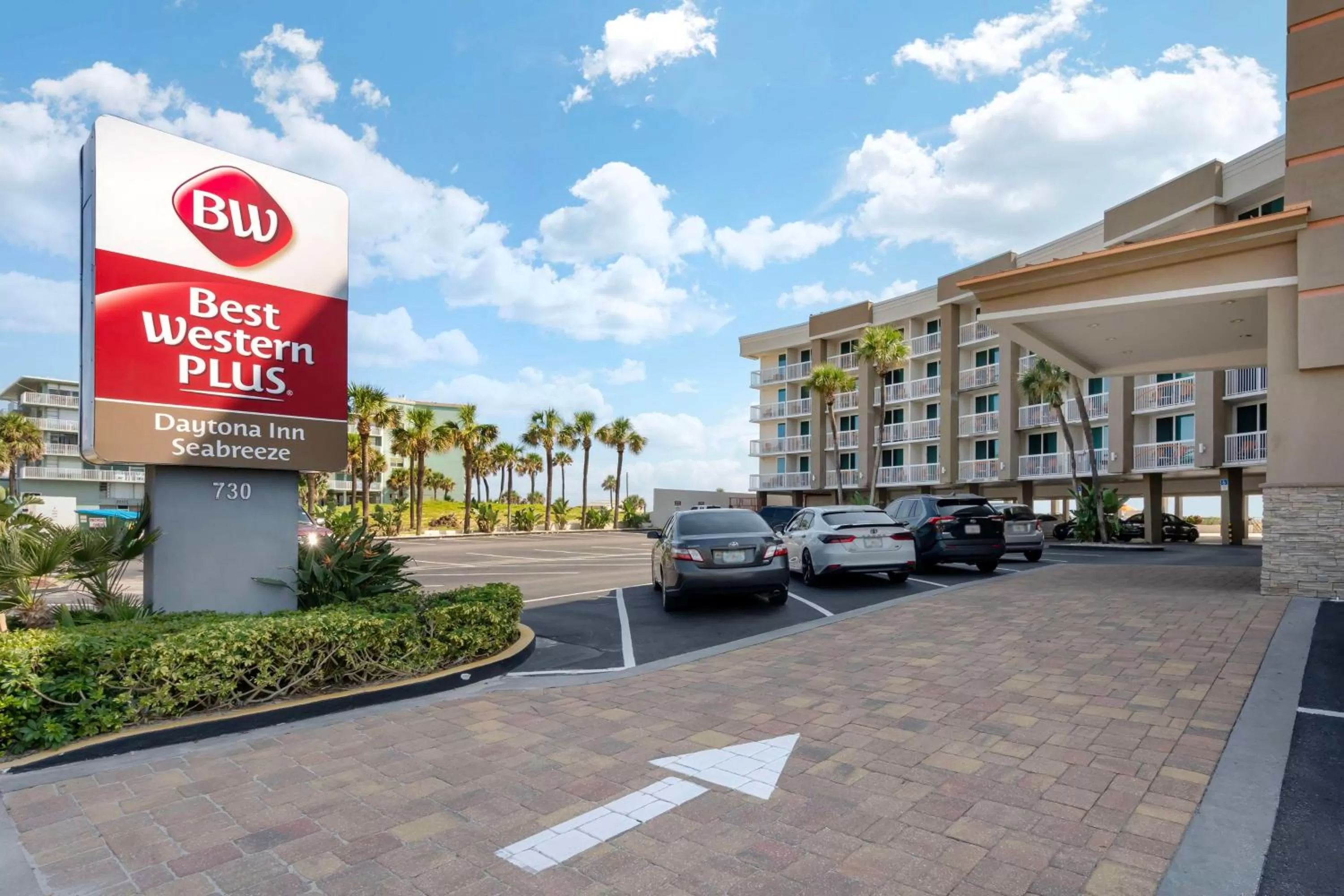 Property building in Best Western Plus Daytona Inn Seabreeze