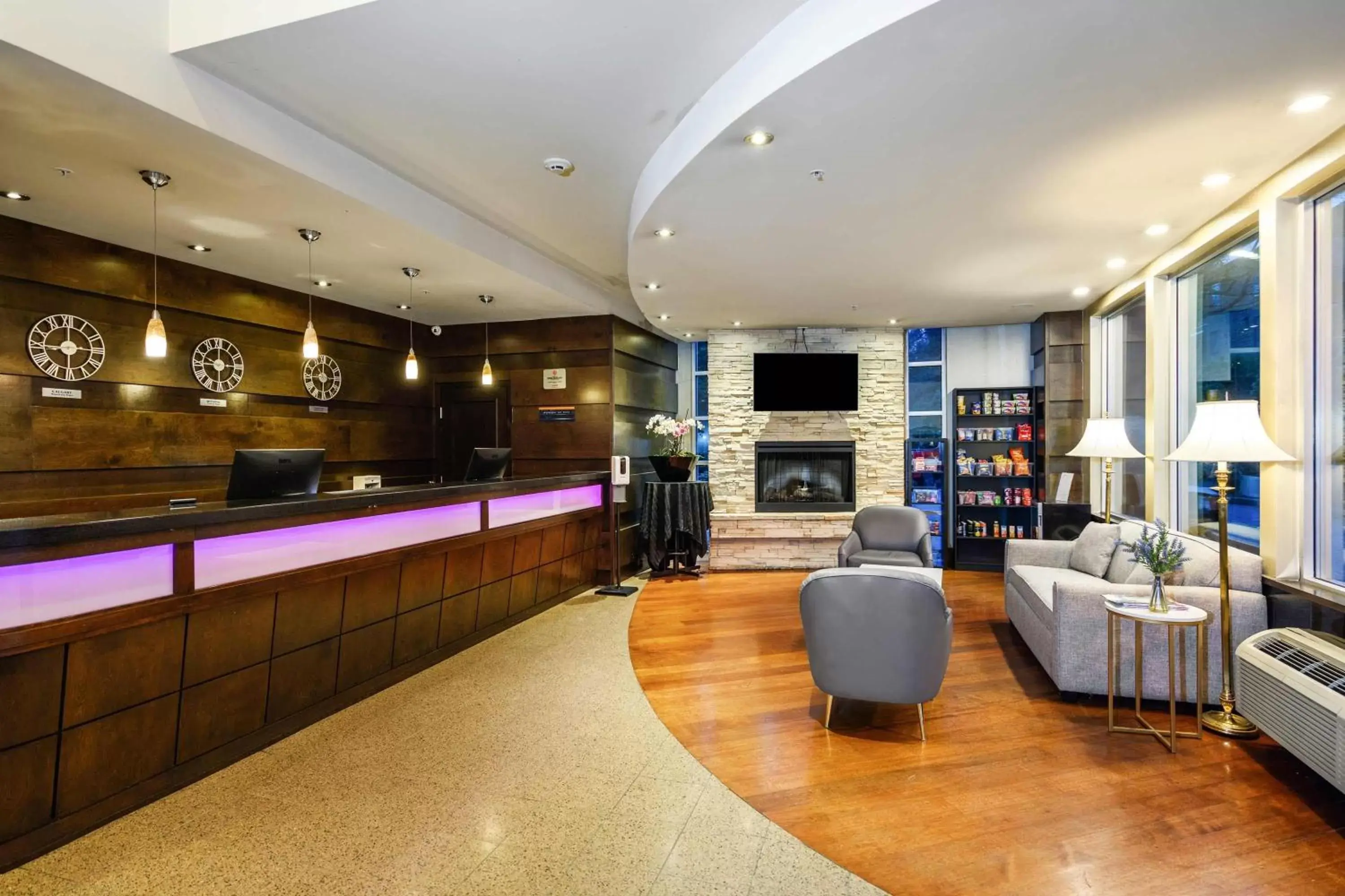 Lobby or reception, Lobby/Reception in Sandman Suites Surrey - Guildford