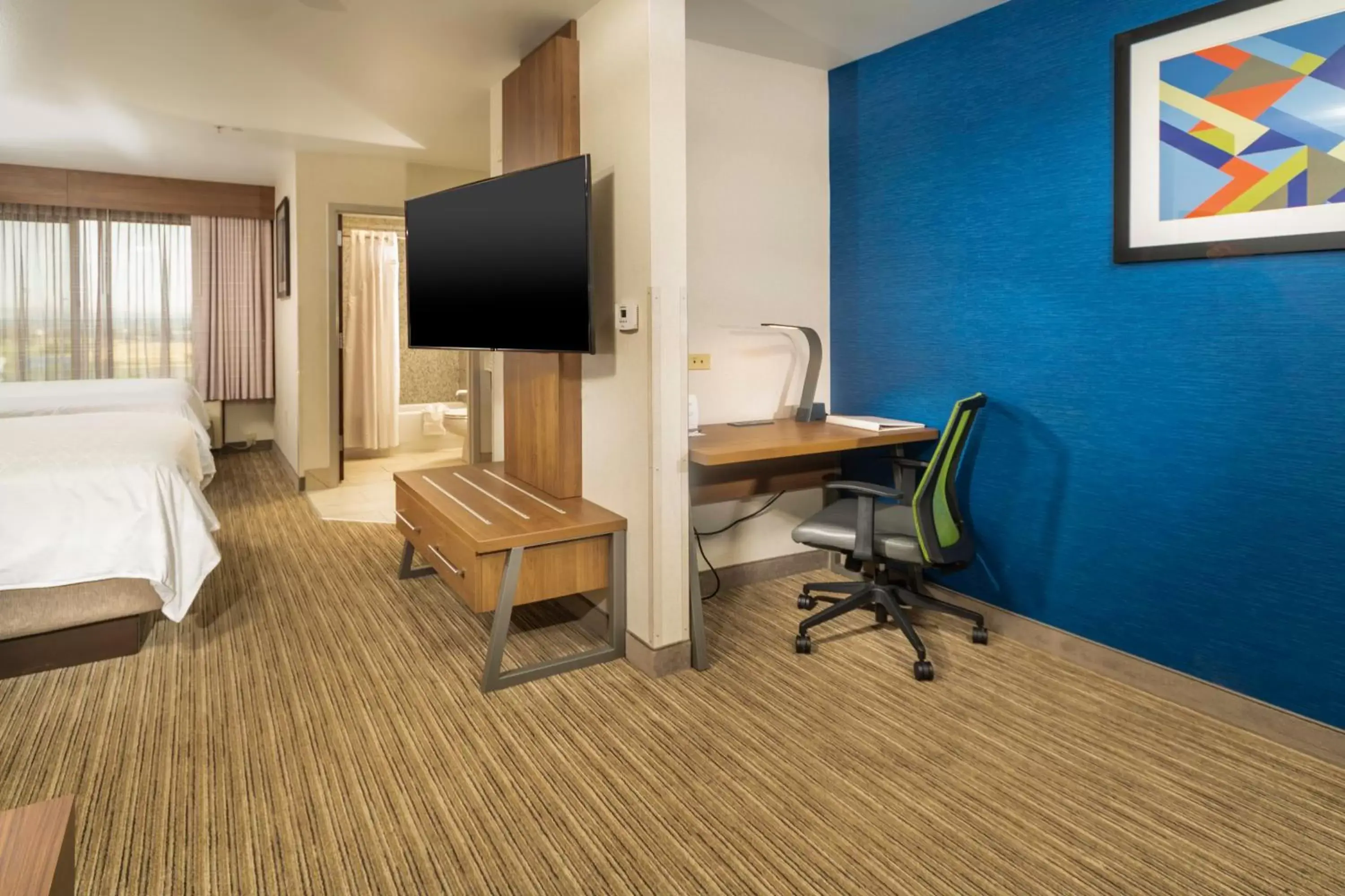 Photo of the whole room, TV/Entertainment Center in Holiday Inn Express Hotel & Suites Pasco-TriCities, an IHG Hotel