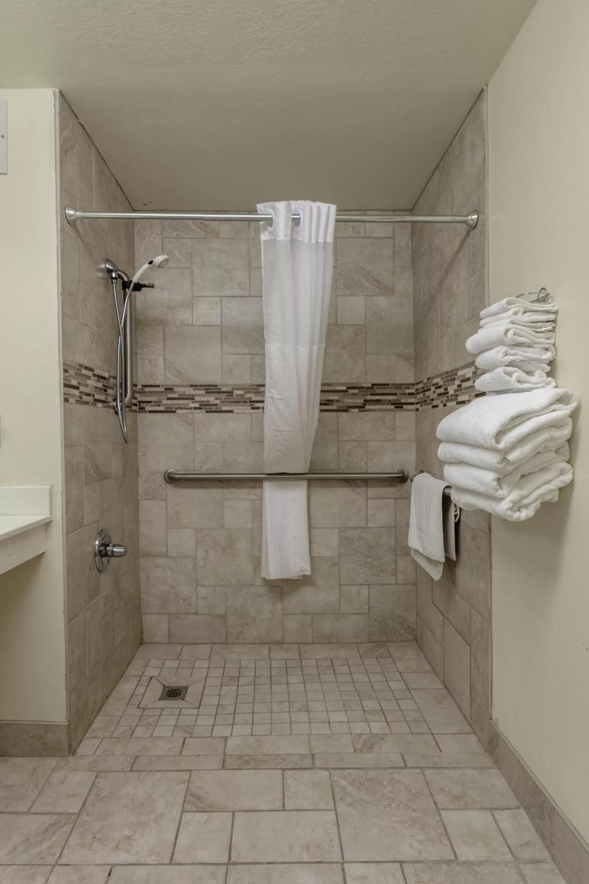 Shower in Branson Towers Hotel
