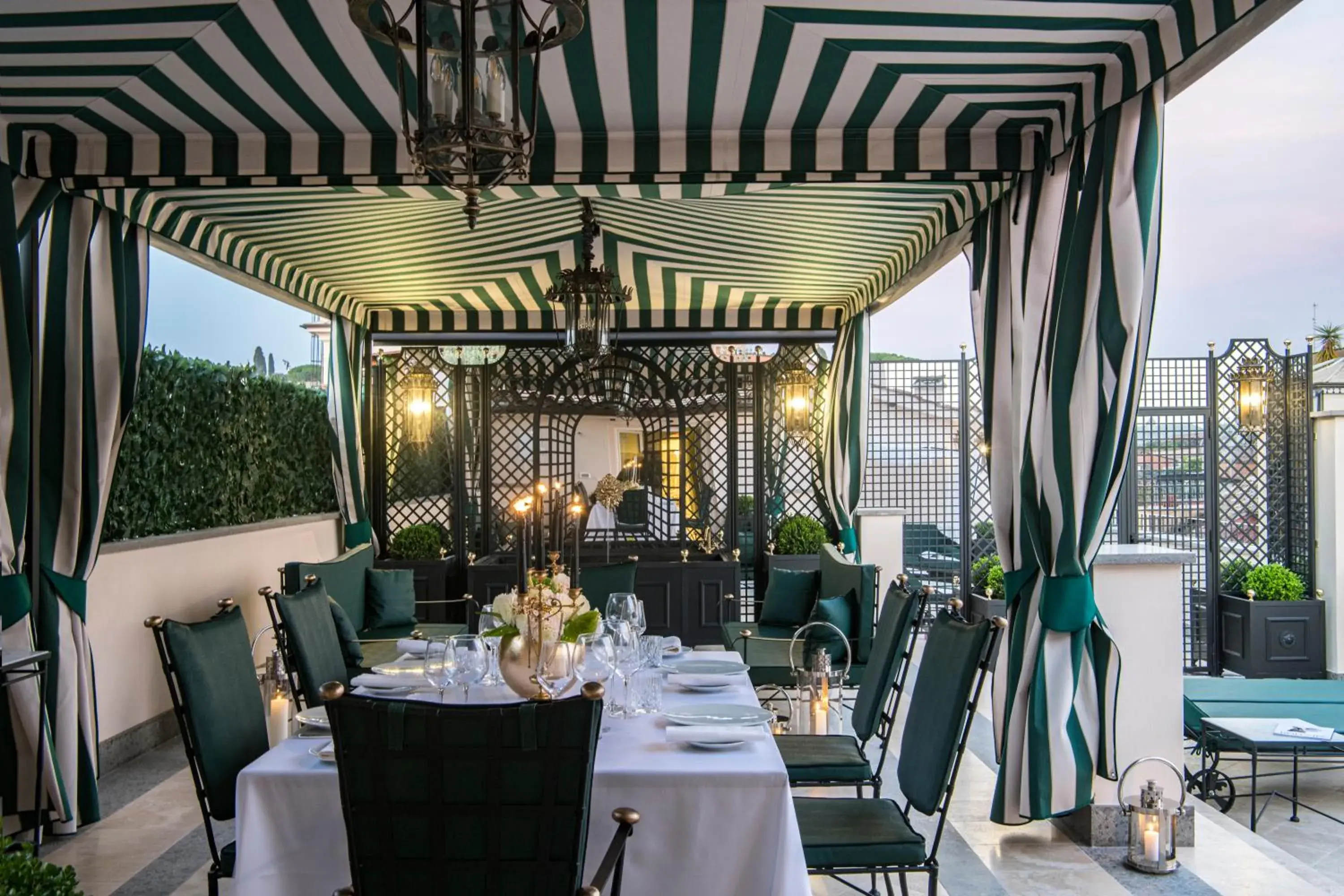 Balcony/Terrace, Restaurant/Places to Eat in Hotel d'Inghilterra Roma - Starhotels Collezione