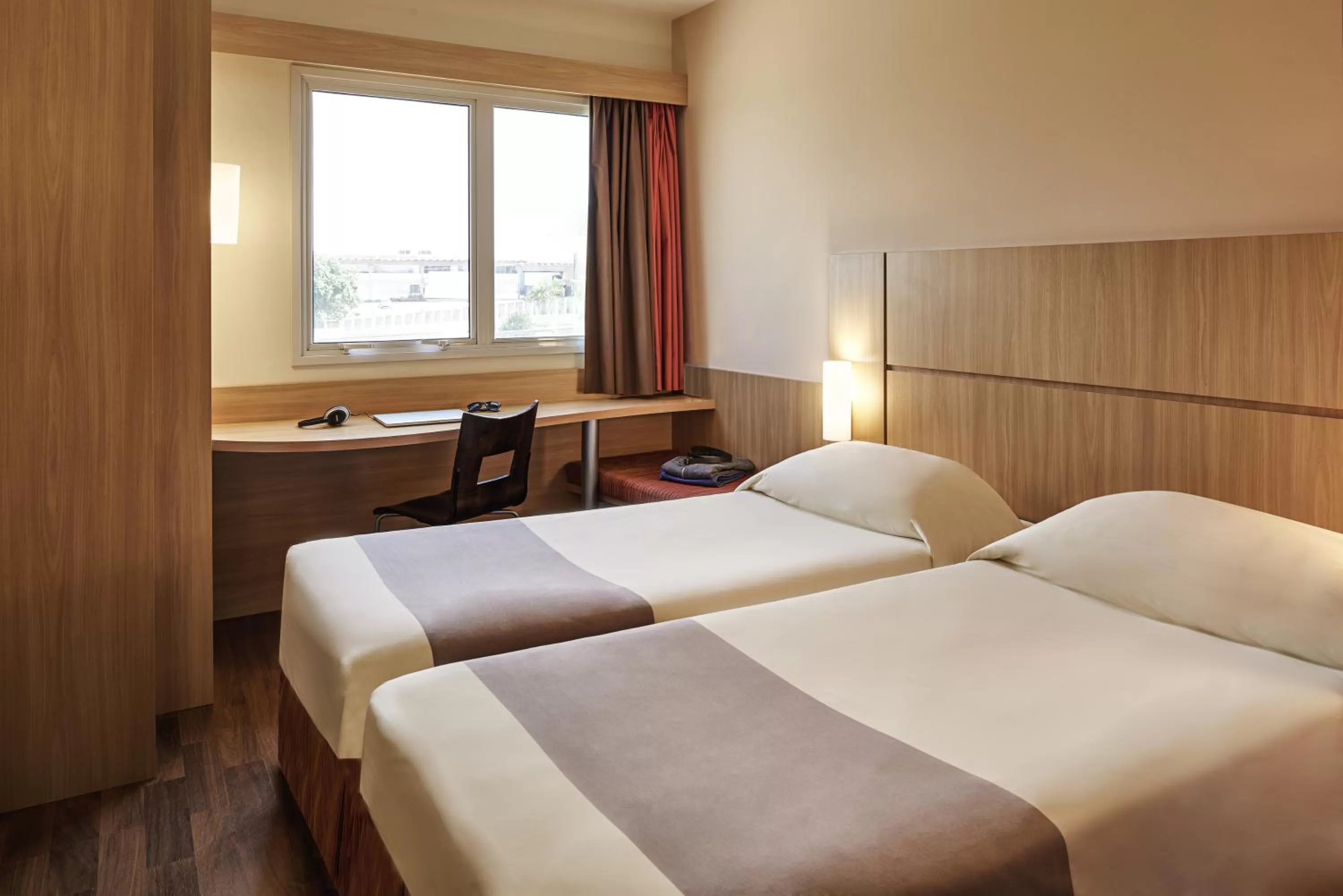 Bed in Ibis Sofia Airport Hotel