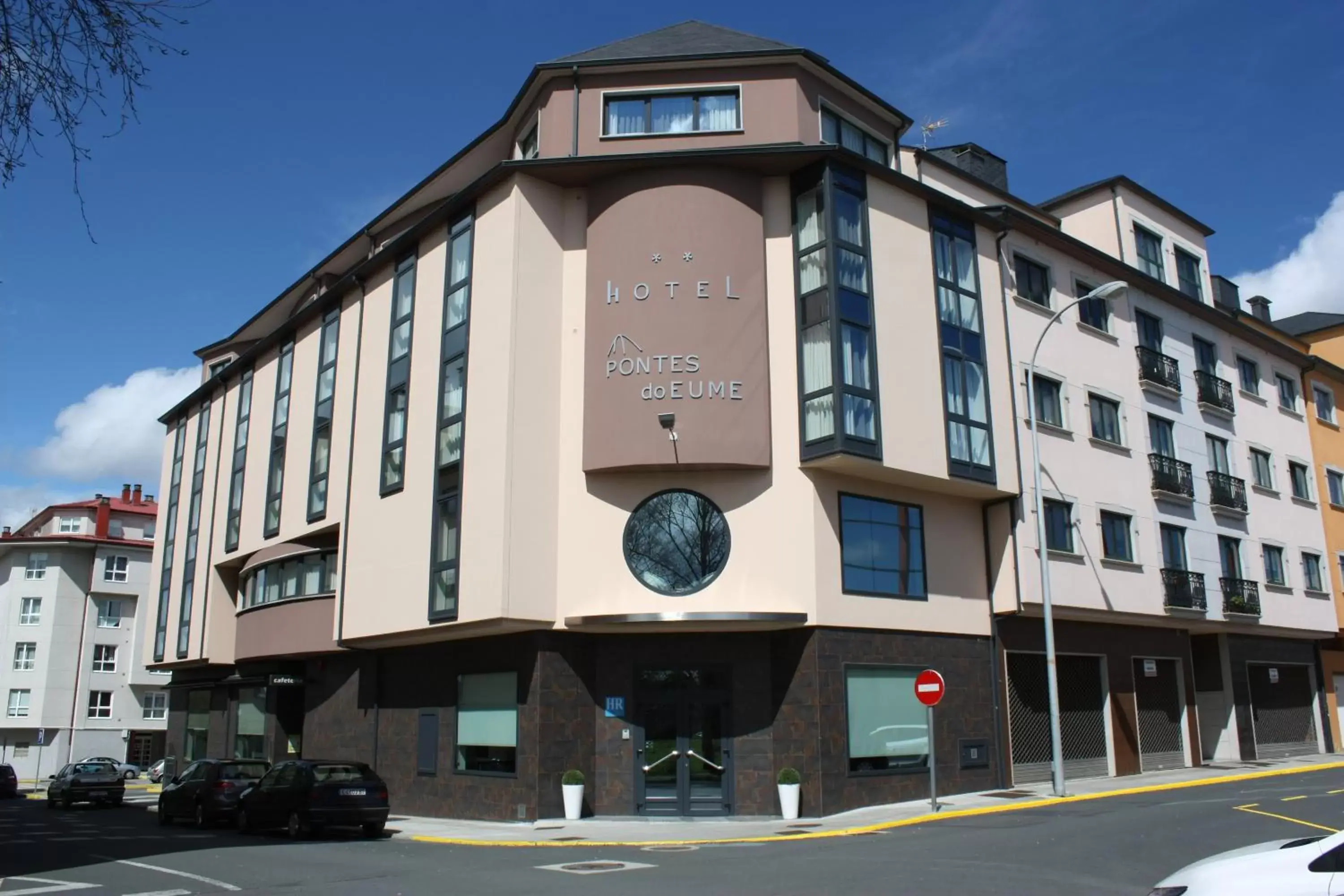 Facade/entrance, Property Building in Hotel Pontes do Eume