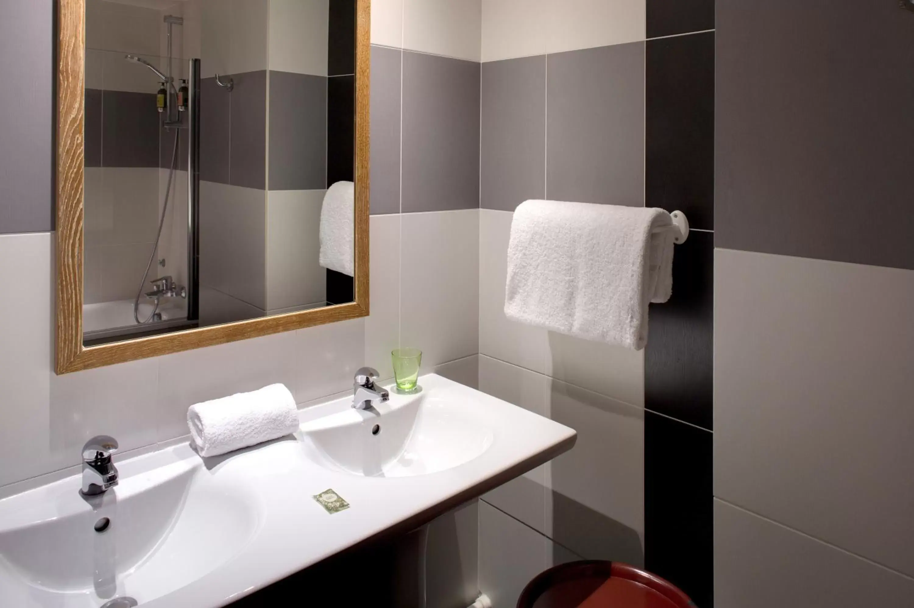 Bathroom in Chouette Hotel
