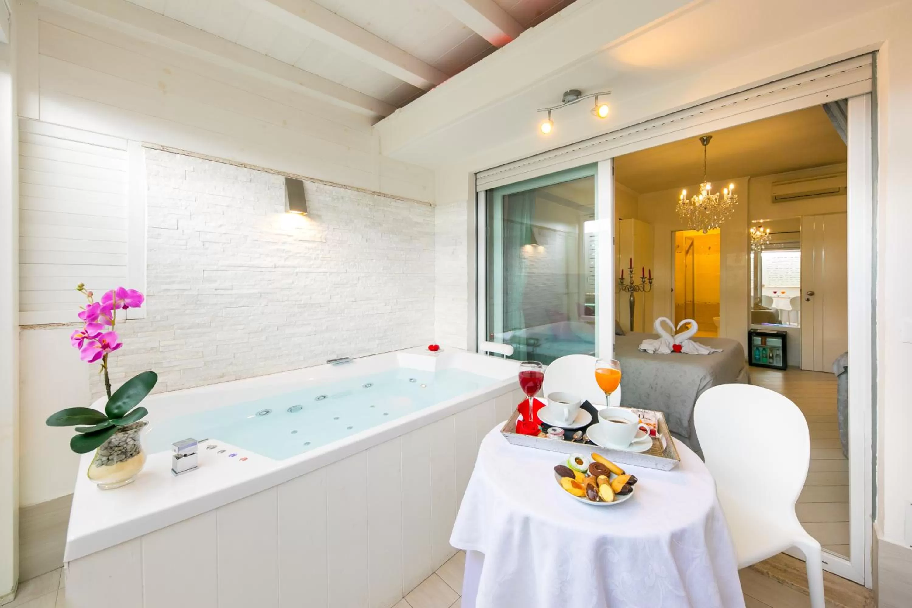 Photo of the whole room in Suites Roma Tiburtina