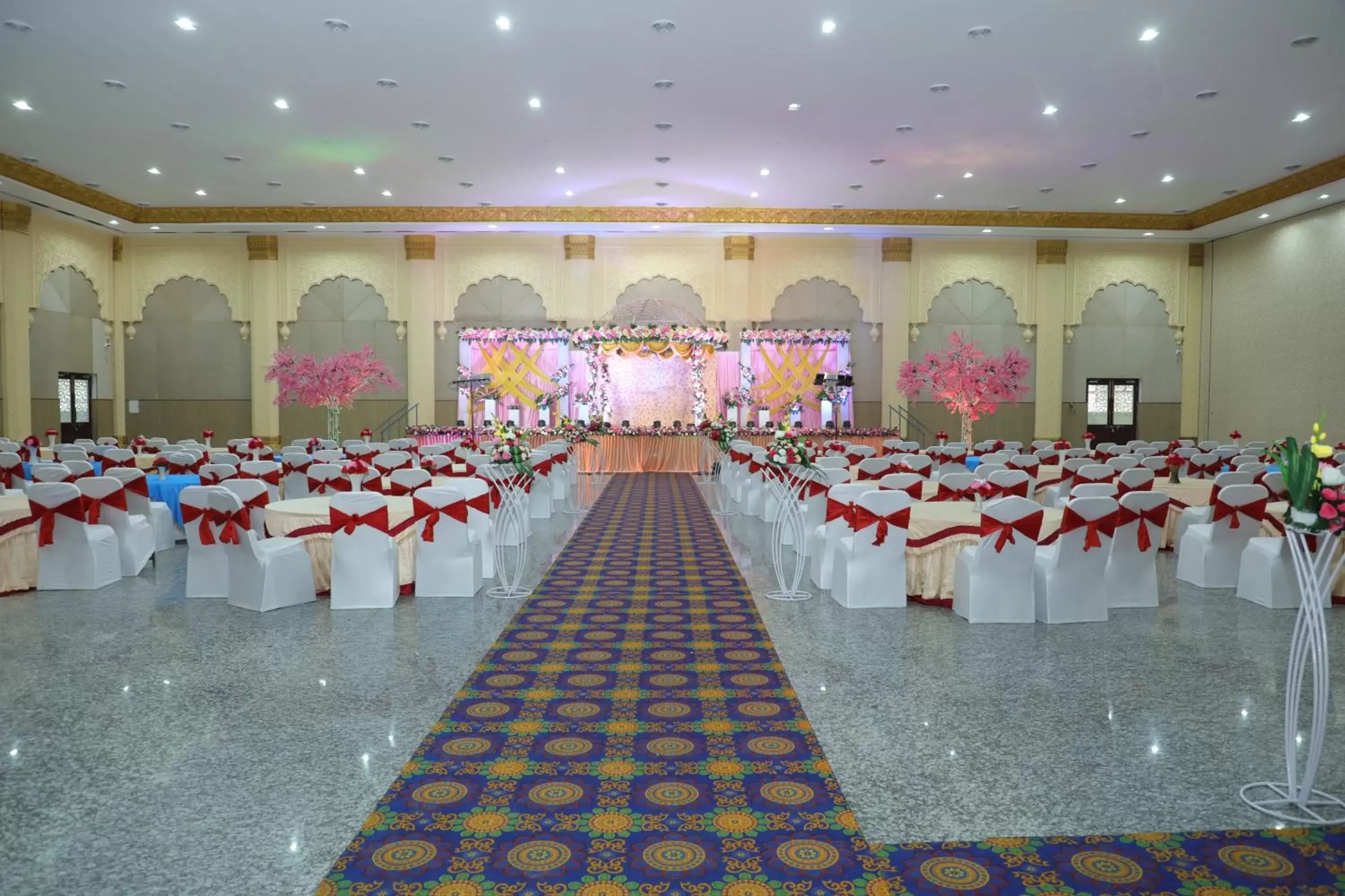 Banquet/Function facilities in Gadiraju Palace Convention Centre & Hotel Banquet/Function facilities in Gadiraju Palace Convention Centre & Hotel