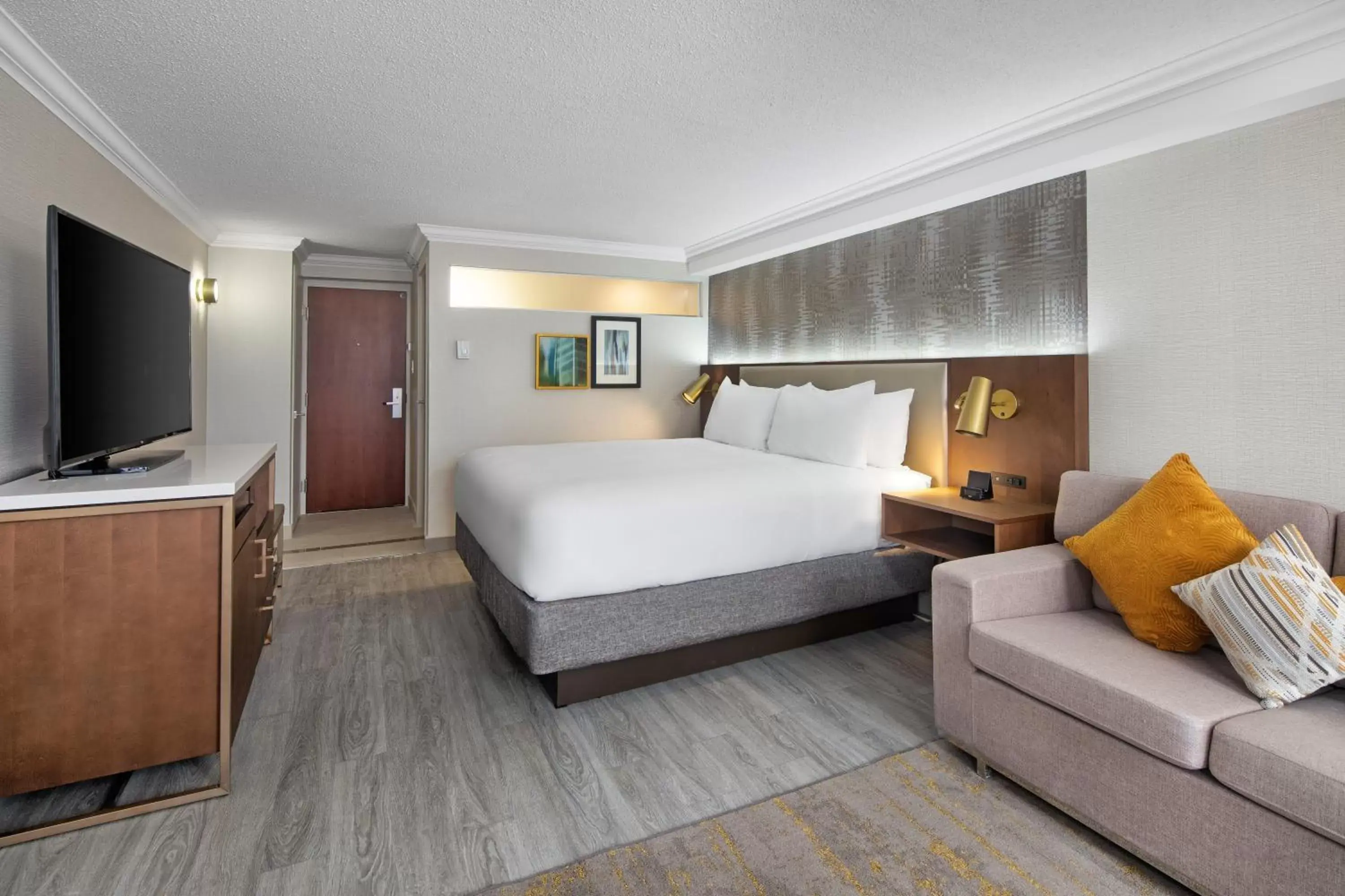 Photo of the whole room in Crowne Plaza Toronto Airport, an IHG Hotel