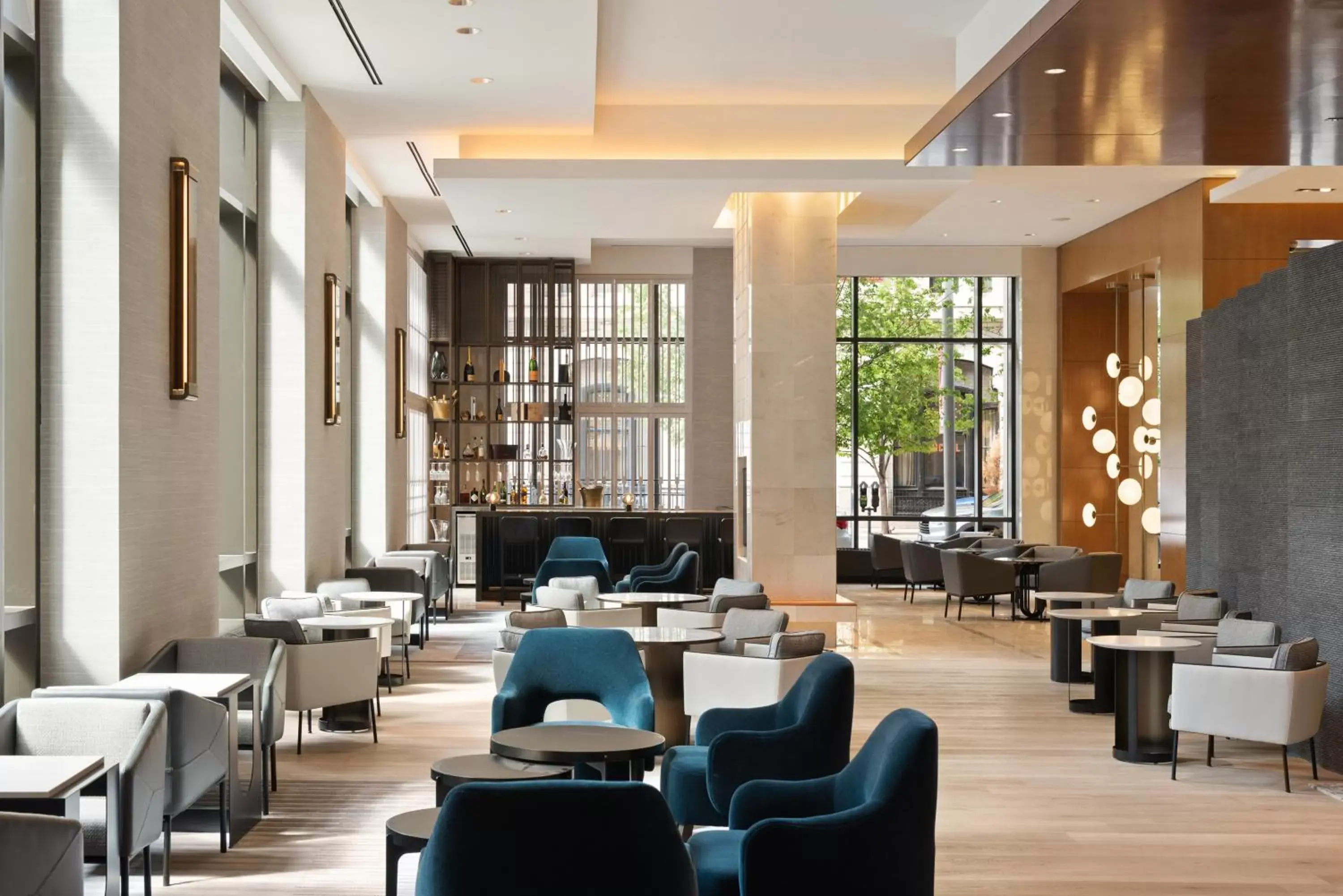 Lounge or bar, Restaurant/Places to Eat in Four Seasons Hotel Denver