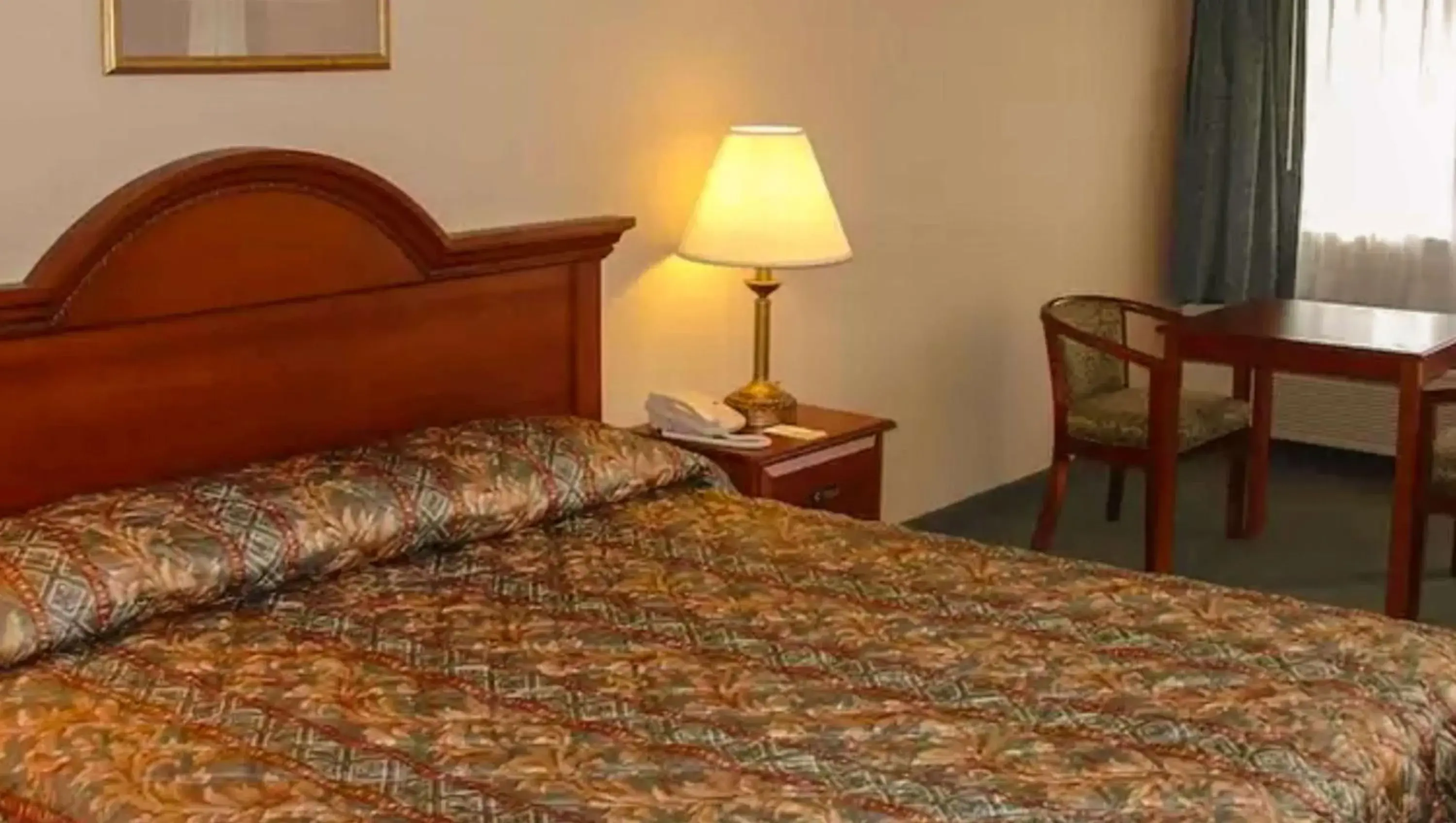Photo of the whole room, Bed in Country Inn Banning