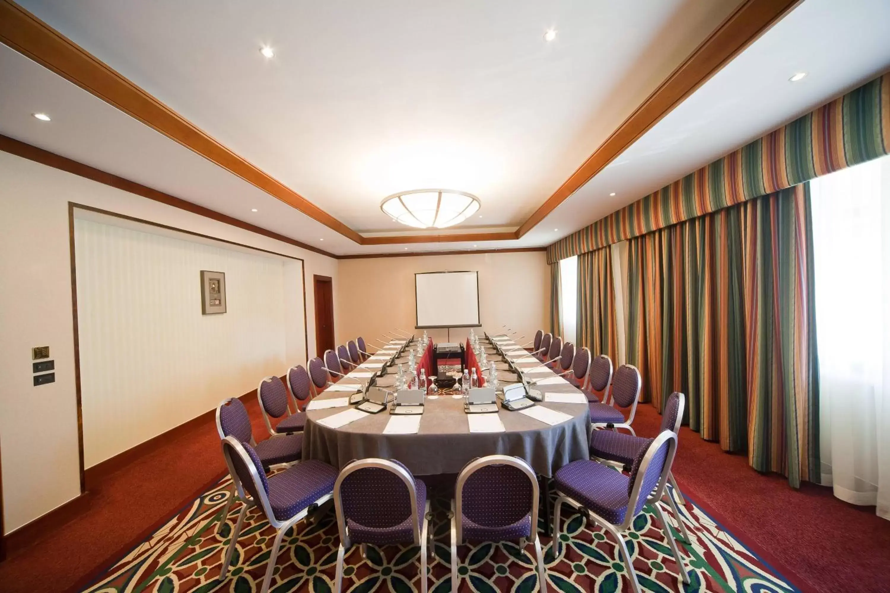 Meeting/conference room in Courtyard by Marriott Tbilisi